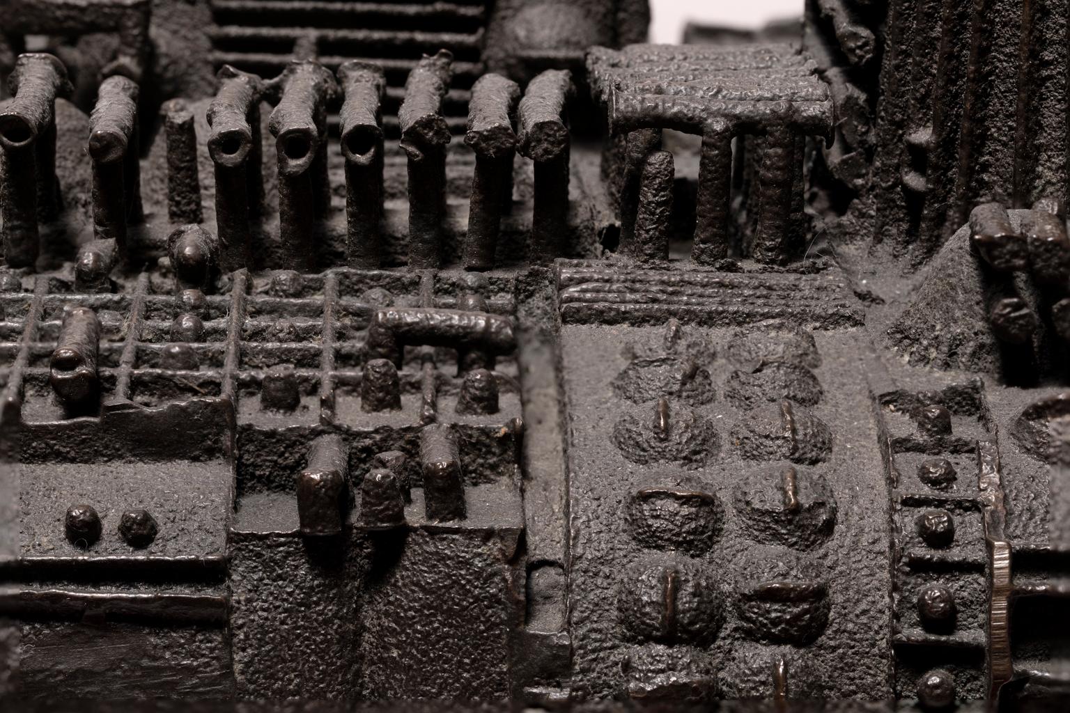 « Untitled », 1963, navire d'avant la guerre spatiale en bronze coulé, signé et daté en vente 7
