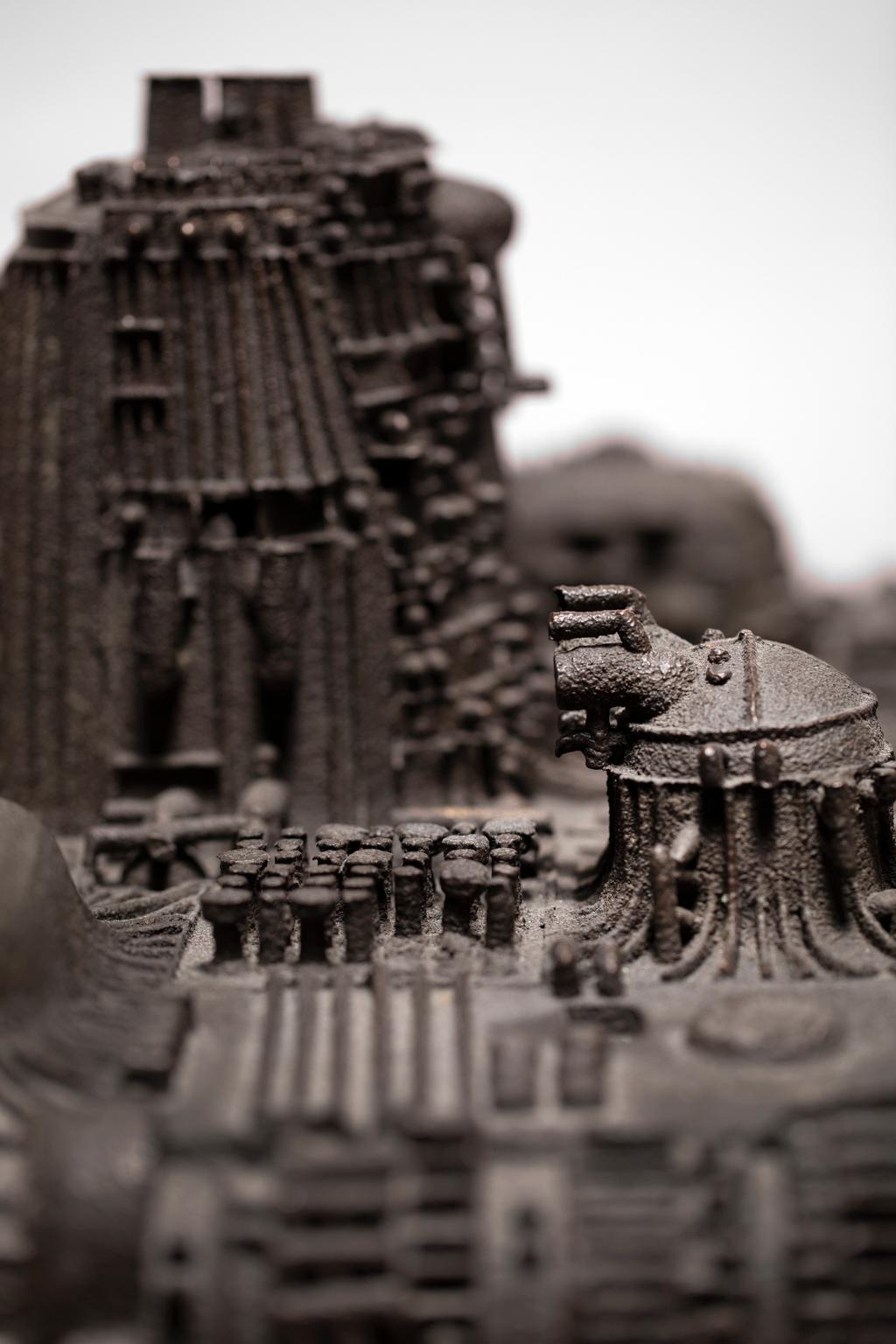 « Untitled », 1963, navire d'avant la guerre spatiale en bronze coulé, signé et daté en vente 8
