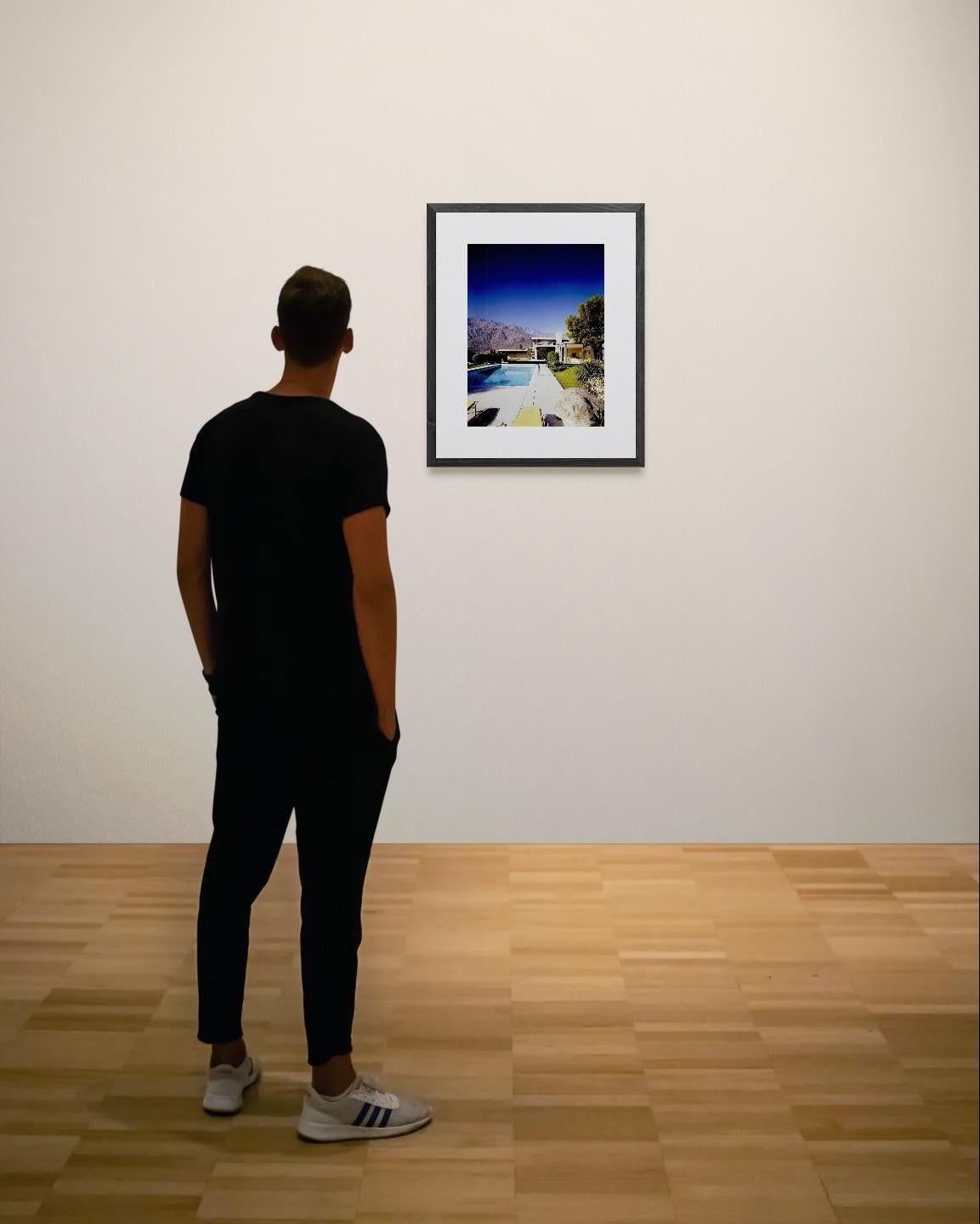 The Kaufmann Desert House, 1947 (Palm Springs, Ca. Richard Neutra) - Modern Photograph by Julius Shulman