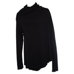 Julius x ssense, Assymetric black turtle neck