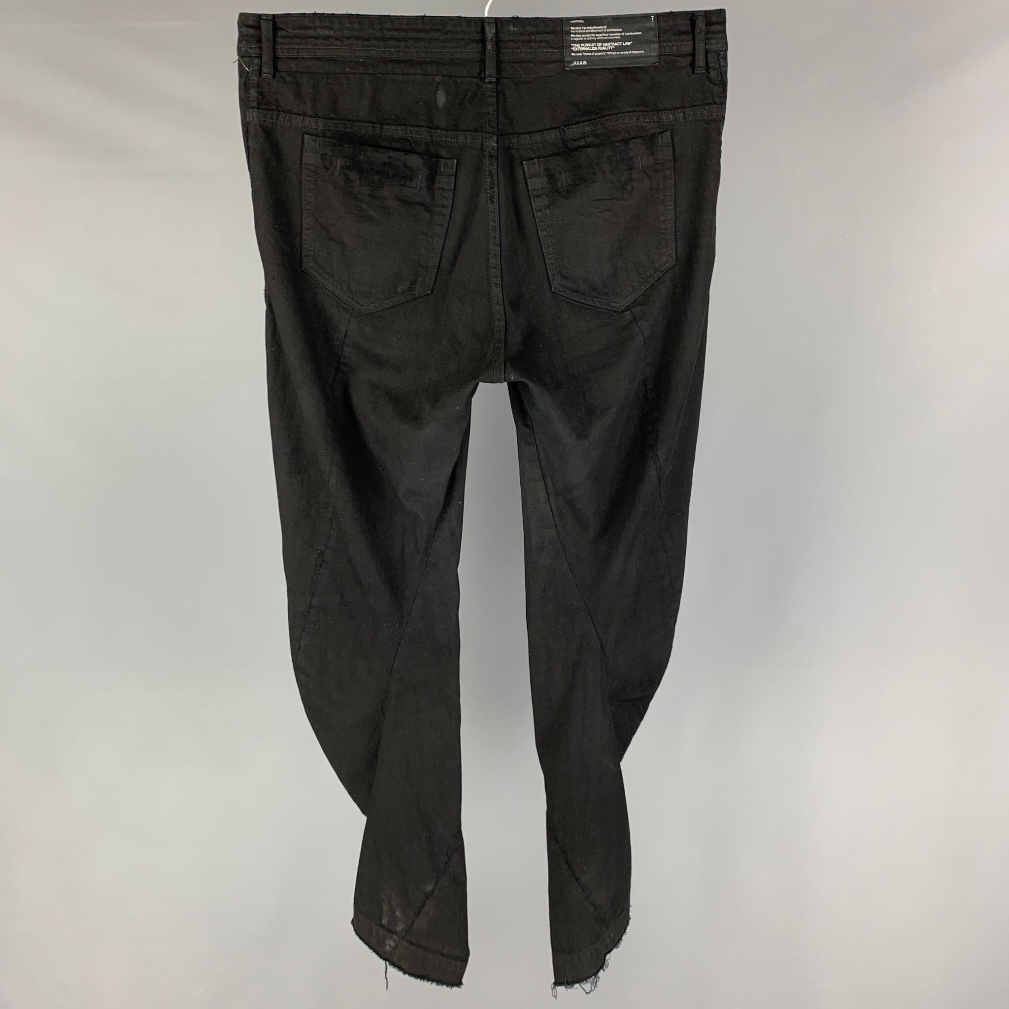 JULIUS_7 by TATSURO HORIKAWA Size L Black Cotton Crack Twisted Leg Jeans In Good Condition In San Francisco, CA