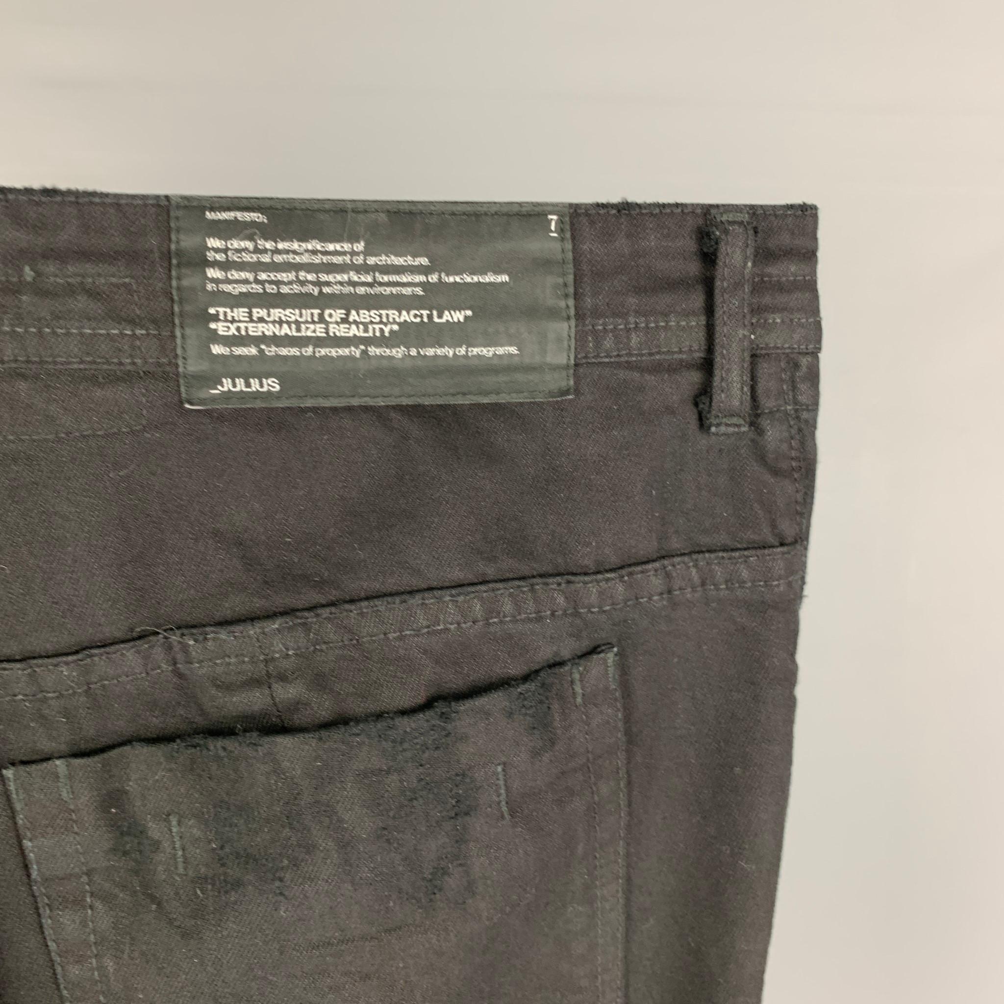 Men's JULIUS_7 by TATSURO HORIKAWA Size L Black Cotton Crack Twisted Leg Jeans
