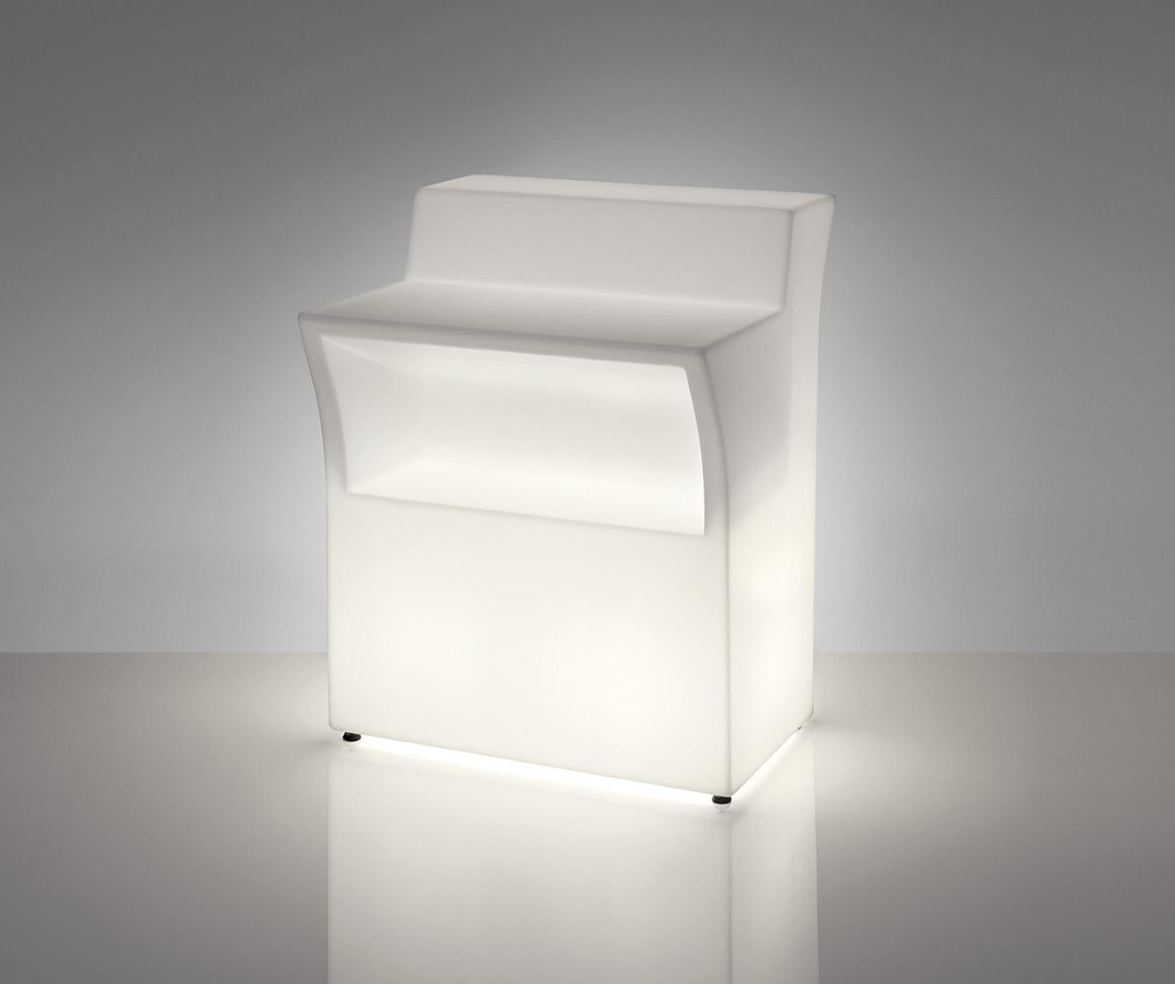 Jumbo Bar Counter by Jorge Najera
Dimensions: D 80 x W 90 x H 110 cm.
Materials: Polyethylene and glass.

This product is suitable for indoor and outdoor use. Available in a lighted version. Additional details on glass or steel can be added upon