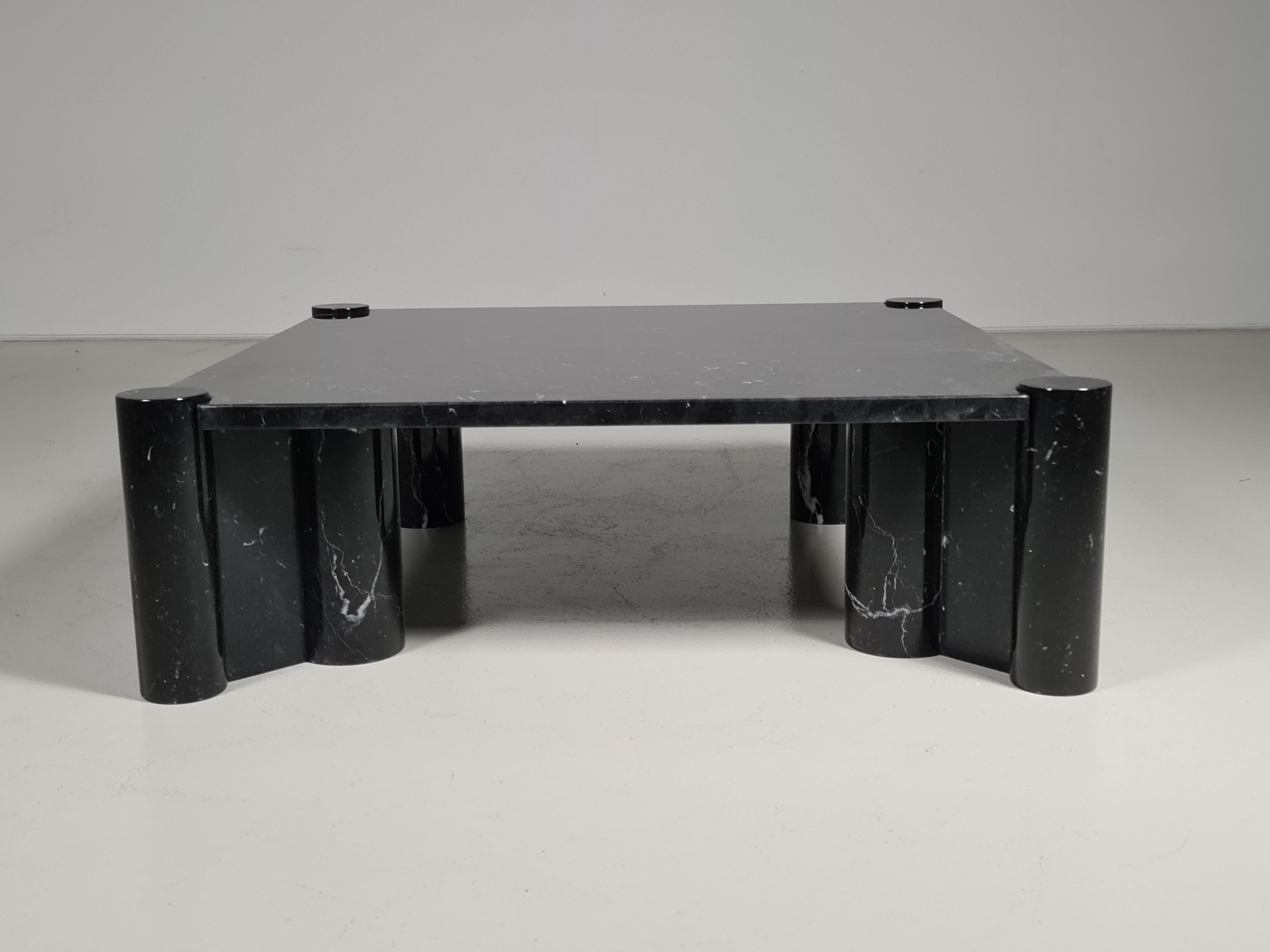 Jumbo coffee table in black marquina marble, designed by Gae Aulenti for Knoll International in the 1960s. Square table top with four cylindrical cluster legs. Some small signs of use. No damages.

This table would look amazing in any modern home