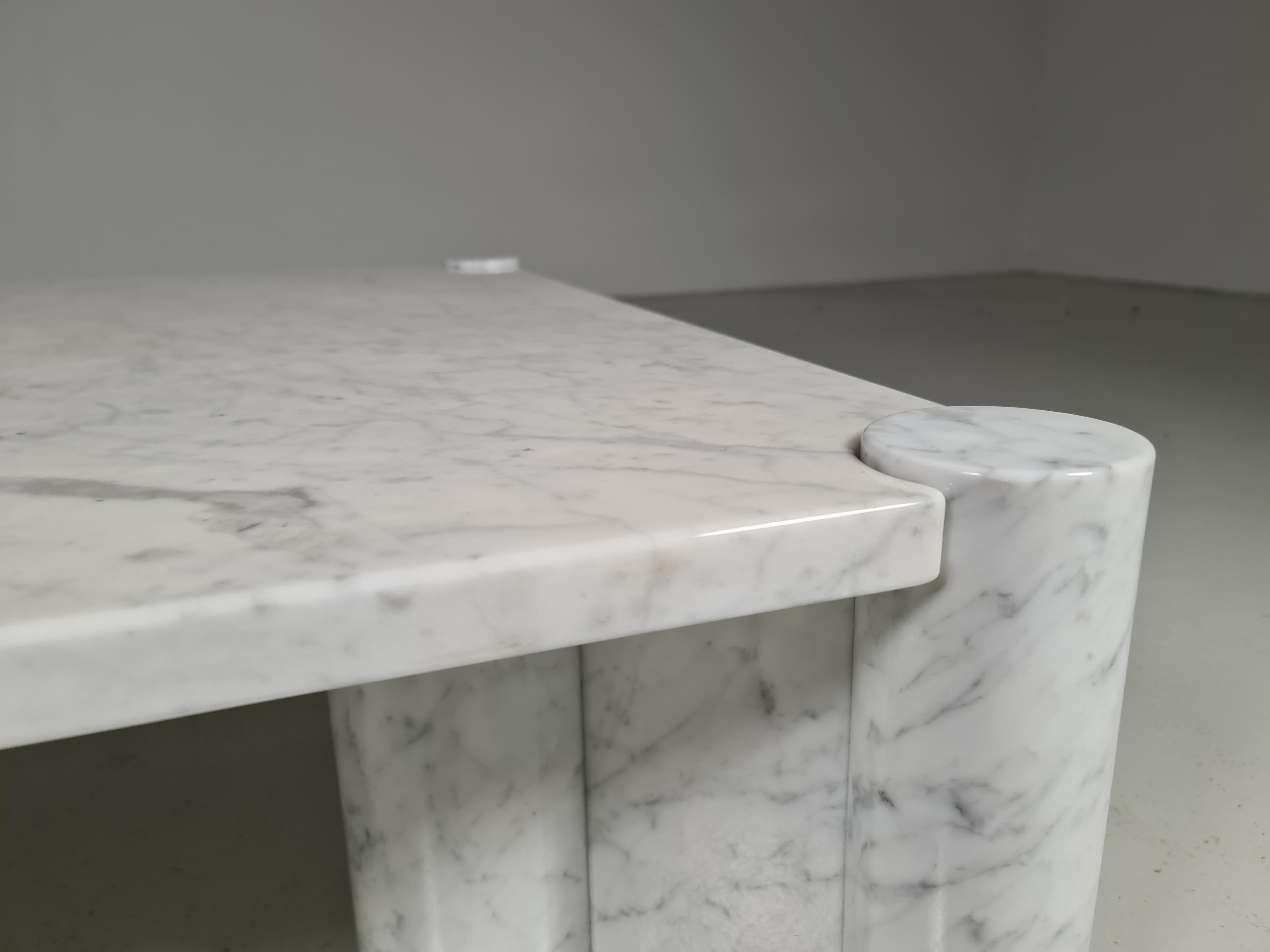 Marble Jumbo Coffee Table by Gae Aulenti for Knoll International