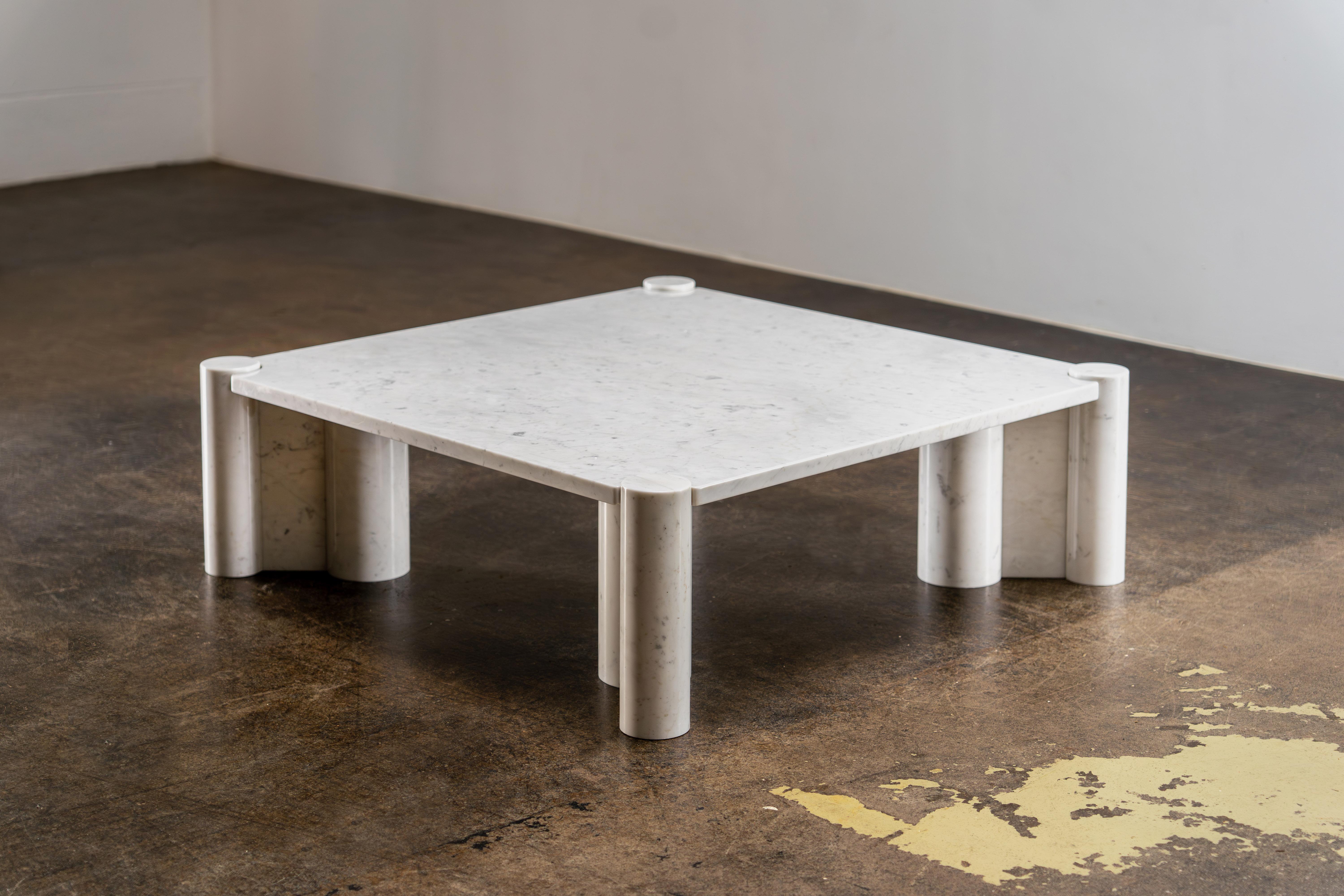 Icône sculpturale en marbre de Carrare par Gae Aulenti pour Knoll, Italie, années 1960

Conçue par Gae Aulenti en 1965 pour Knoll International, la table basse 