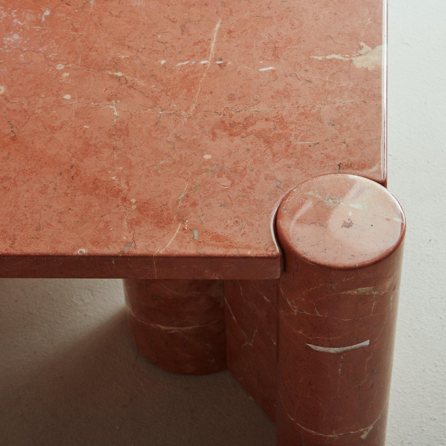 Table basse Jumbo en marbre Rosso Alicante attribuée à Gae Aulenti pour Knoll en vente 4