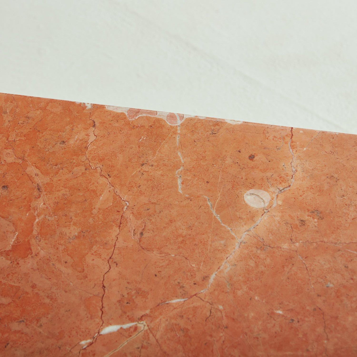 Table basse Jumbo en marbre Rosso Alicante attribuée à Gae Aulenti pour Knoll en vente 2