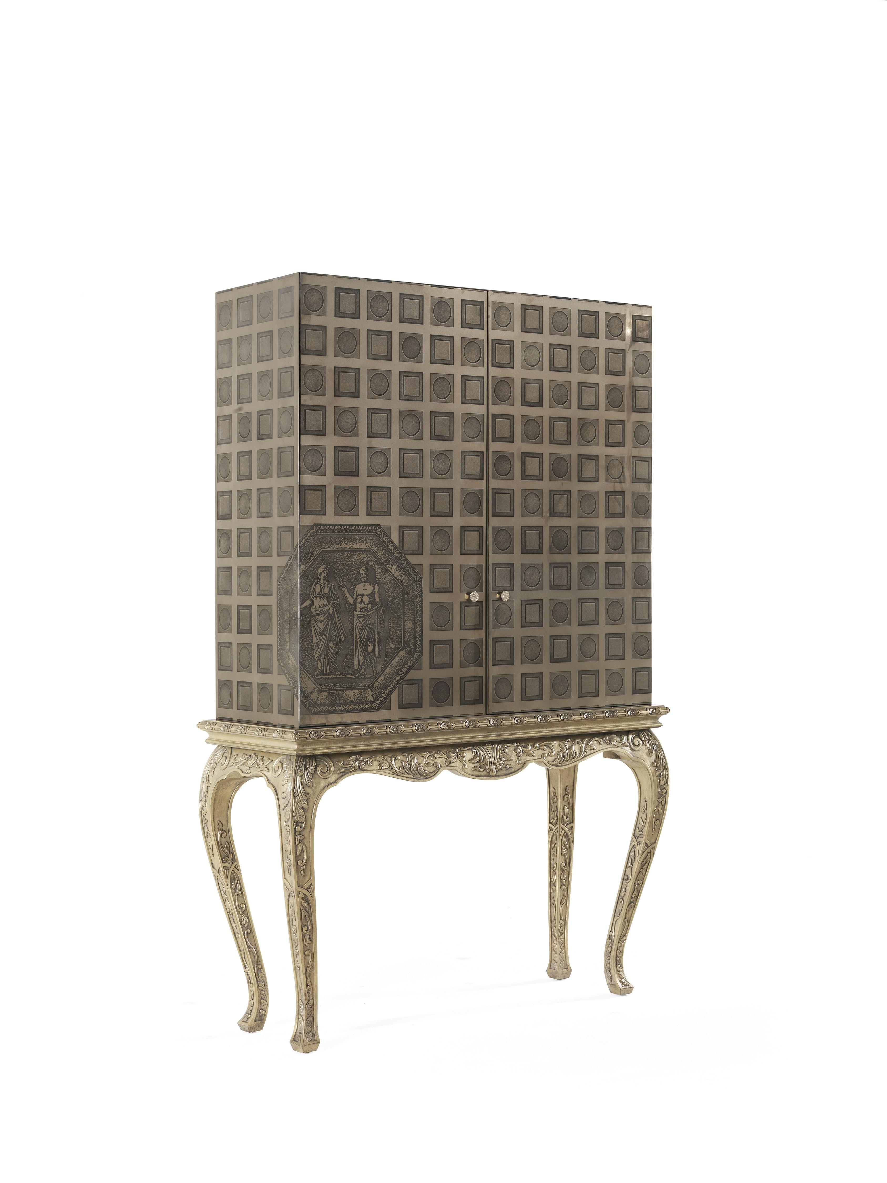 Italian 21st Century Fragonard Bar Cabinet in Wood with Hand-carved Base For Sale