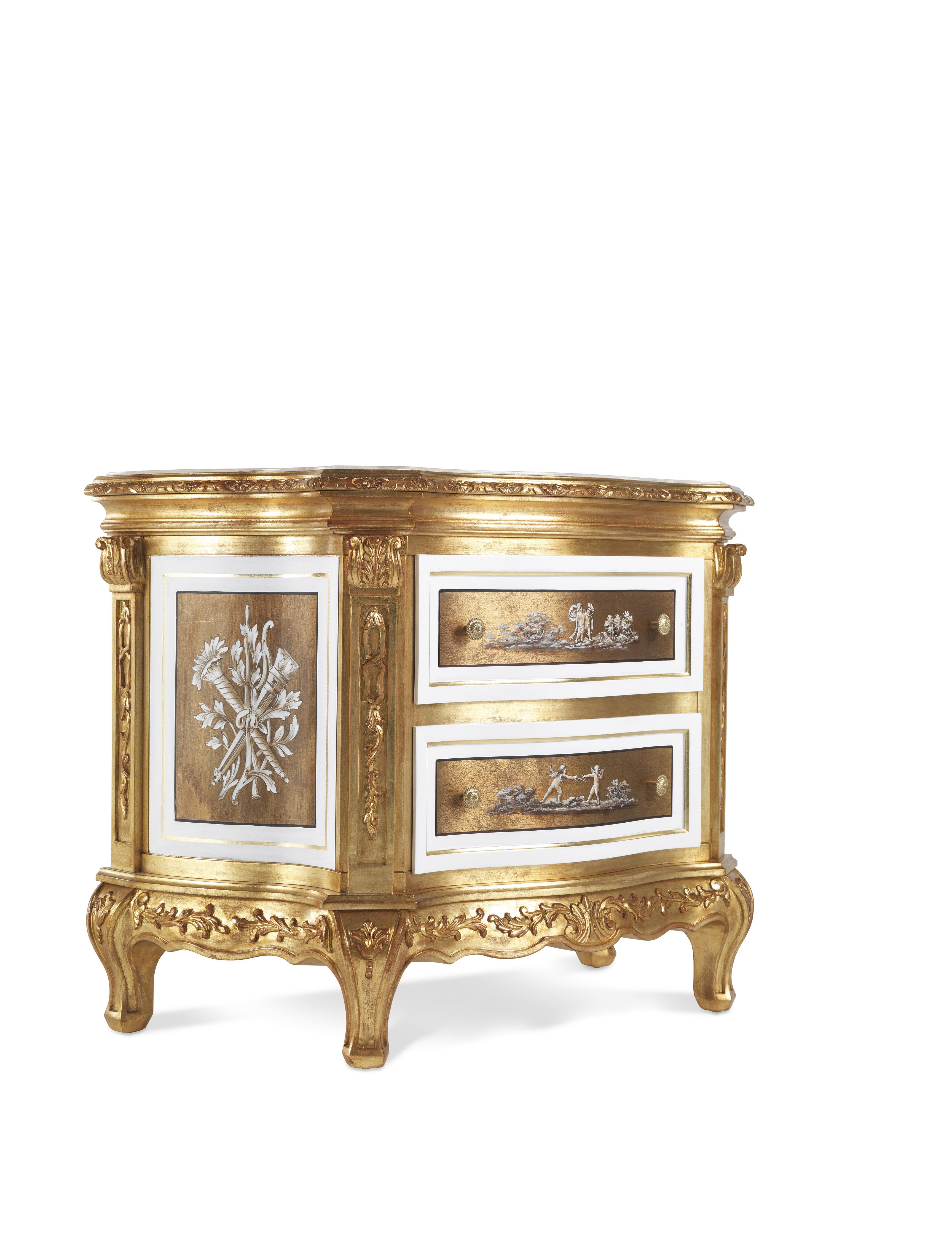 A line of furnishings in Baroque style, the perfect expression of Jumbo Collection’ decorative spirit and craftsmanship heritage.
The night tables of the line are characterized by a beechwood structure, with low-relief carvings finished in antique