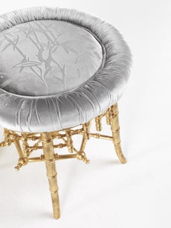 Tabouret Hiroko du 21ème siècle en bois, finition or et tissu anciens