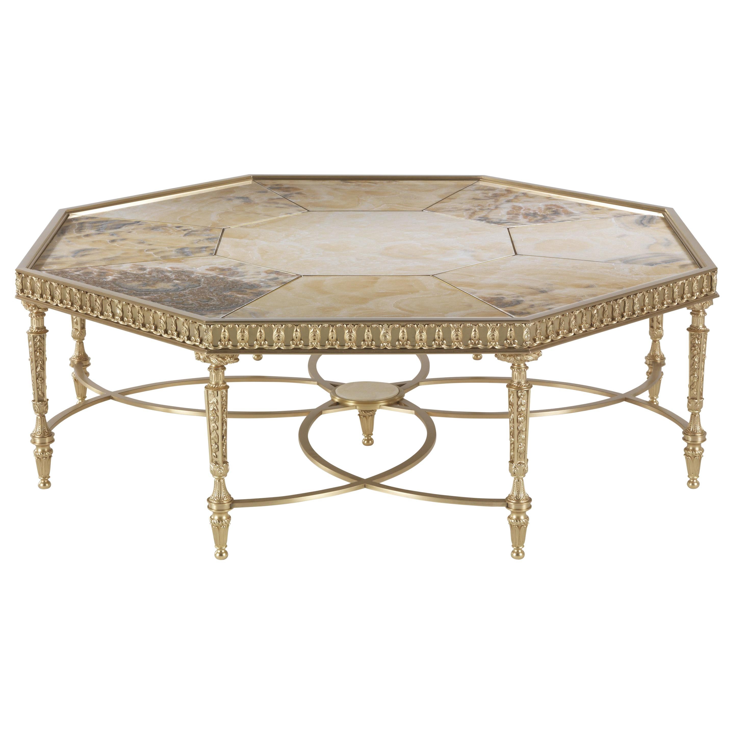 Lumiere Central-Tisch des 21. Jahrhunderts aus gegossenem Messing mit wolkenförmiger Onyxplatte