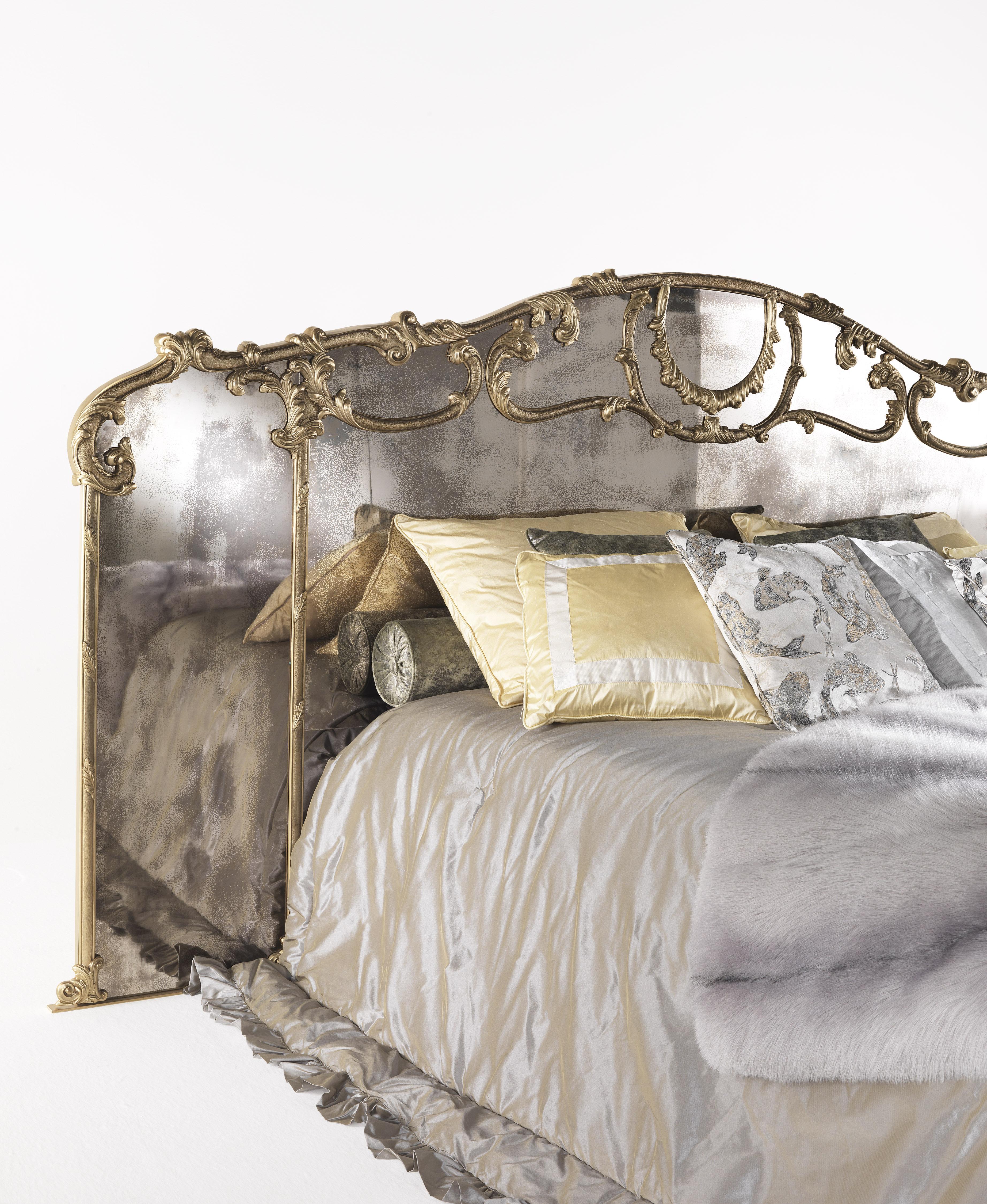 Italian 21st Century Madeleine Bed in Hand-Chiseled and Lost-Wax Cast Brass For Sale