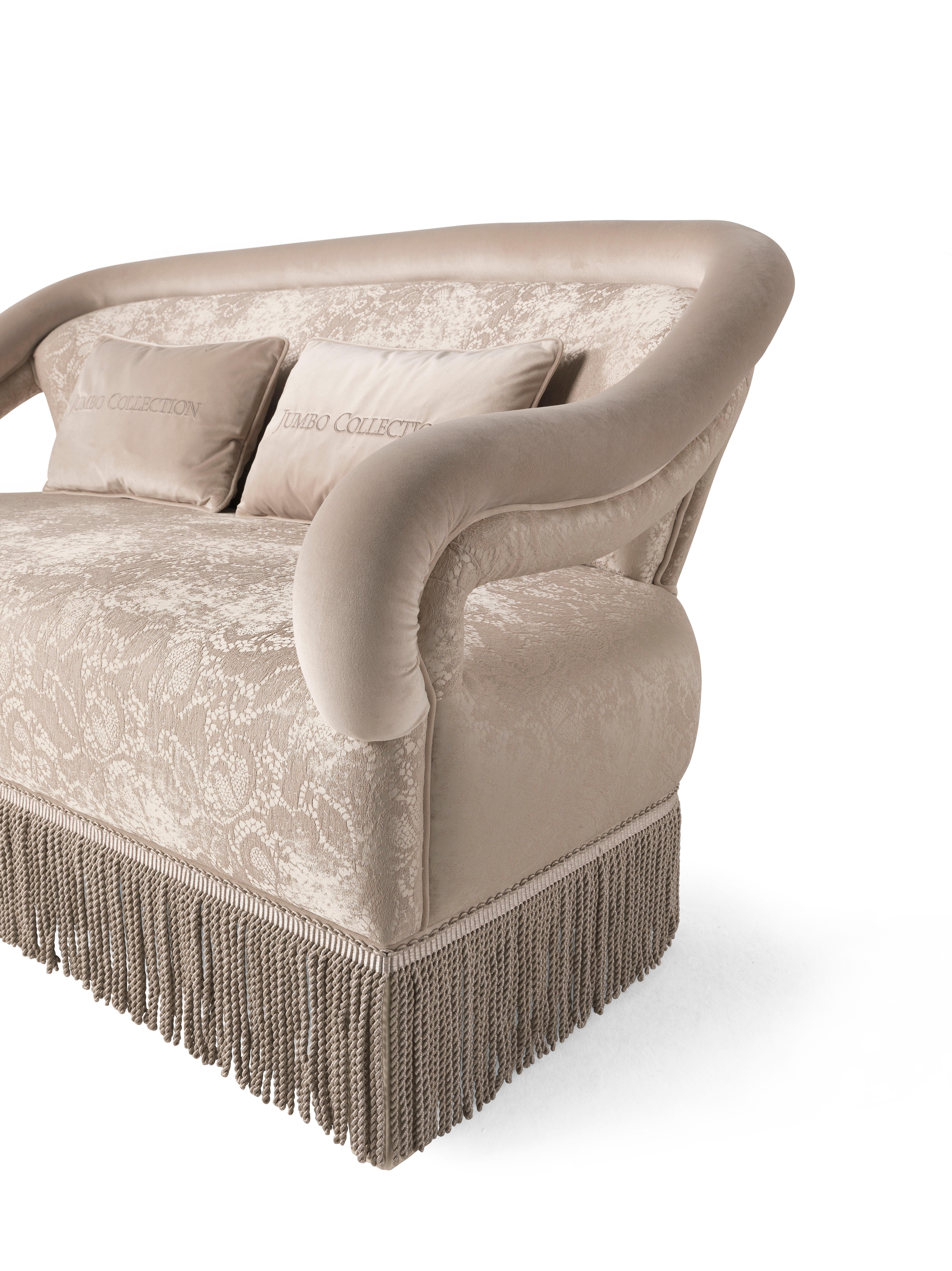 Louis XVI 21st Century Pegaso 2-Seater Sofa in Fabric For Sale