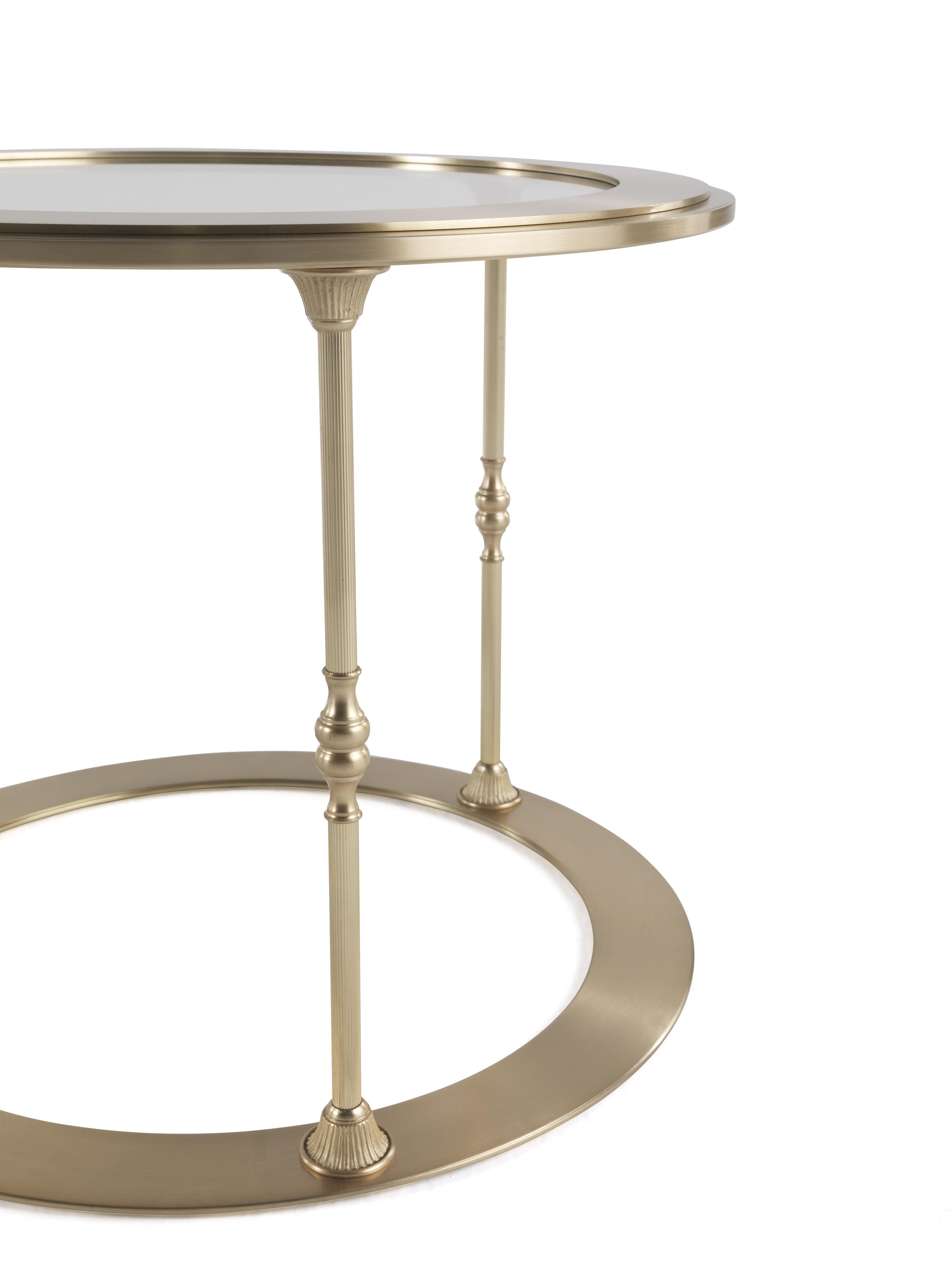Italian 21st Century Toulouse Round Side Table in Metal and Top in Glass For Sale
