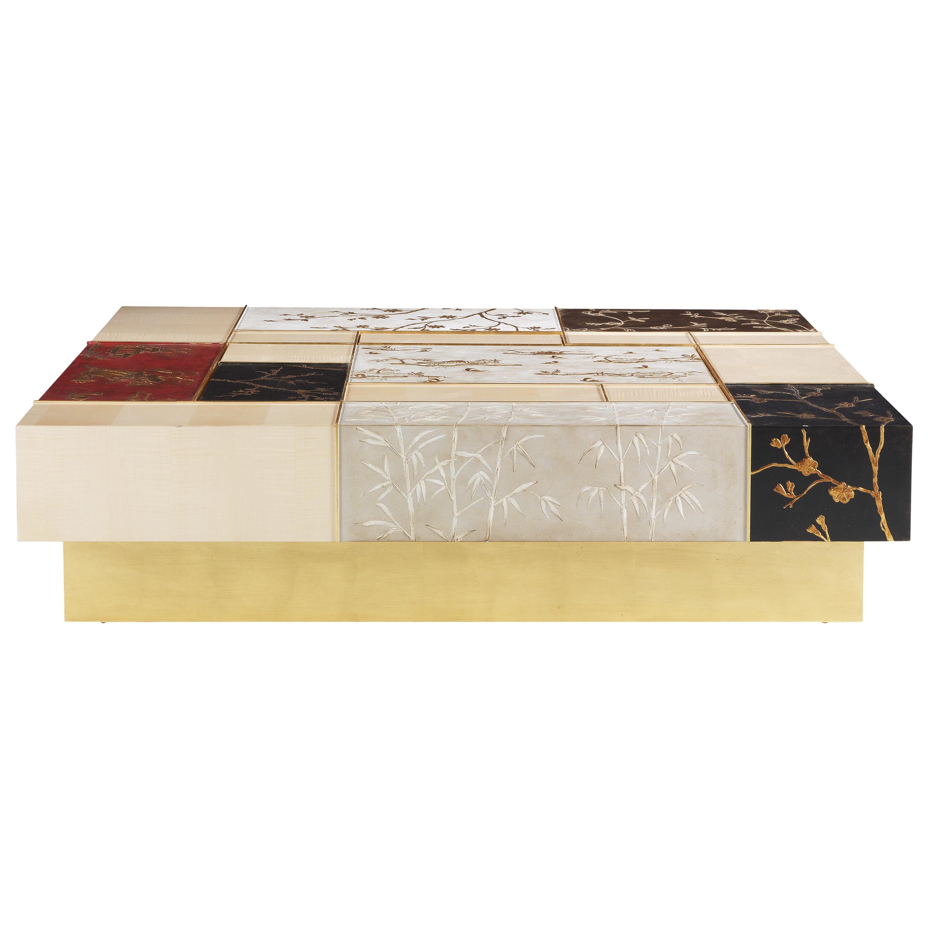 Tavolo da centro Ukiyo del XXI secolo in Wood con pannelli decorati in gesso a rilievo