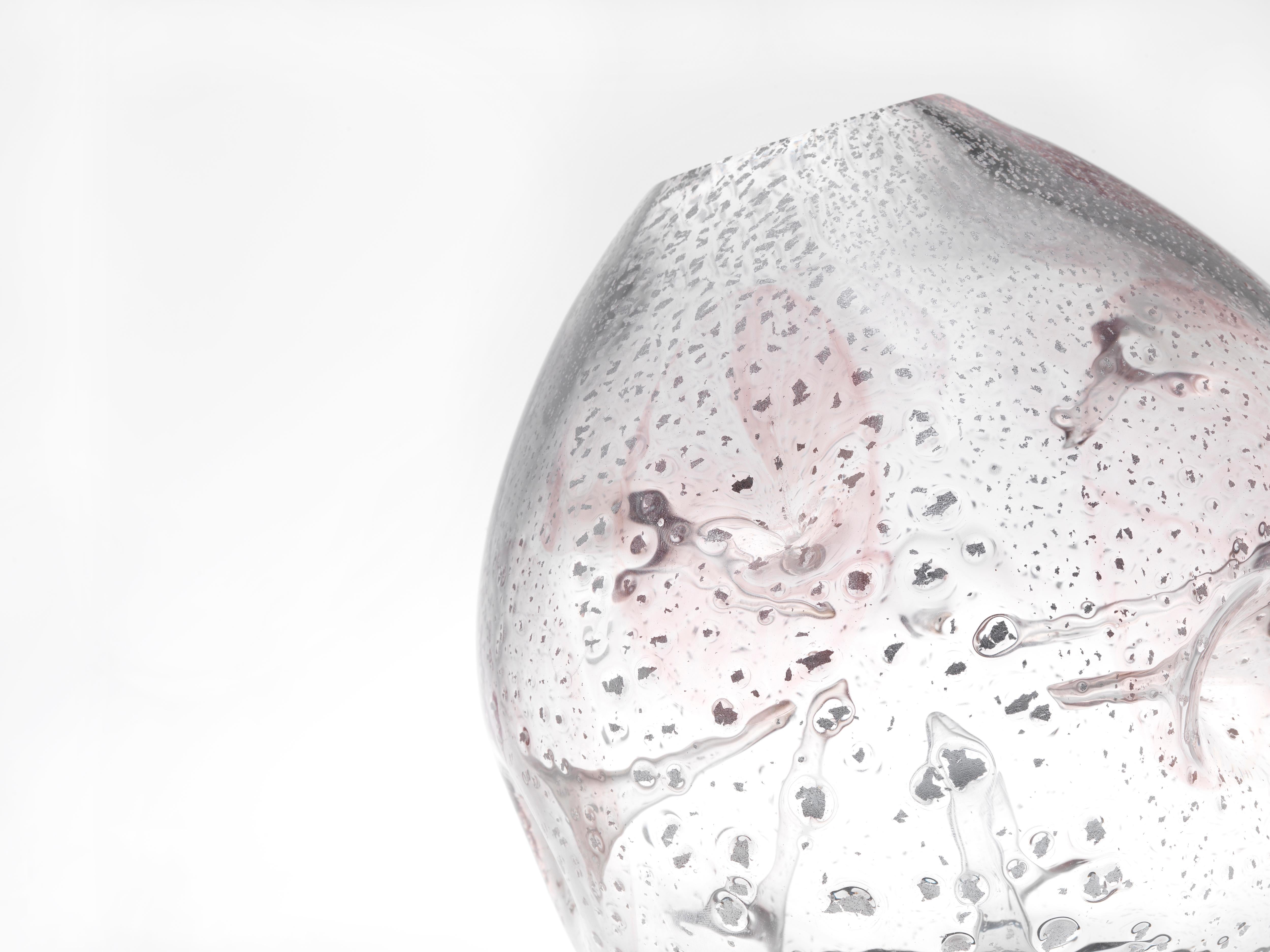 Moderno Vaso Glome X del XXI secolo in vetro di Murano soffiato a bocca di CTRLZAK in vendita