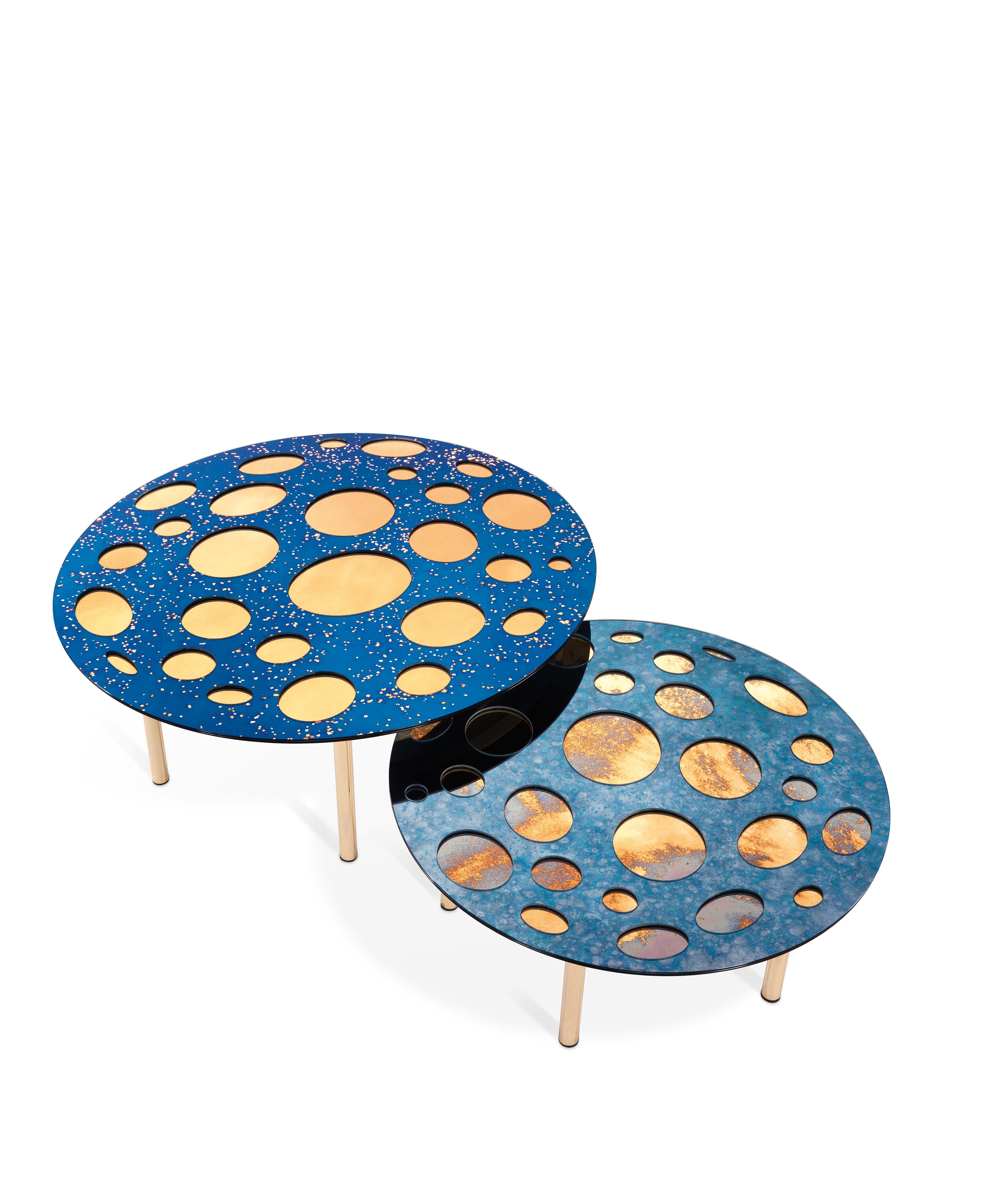 Petite table Venny du 21ème siècle en couches de miroirs décoratifs de Matteo Cibic en vente 2