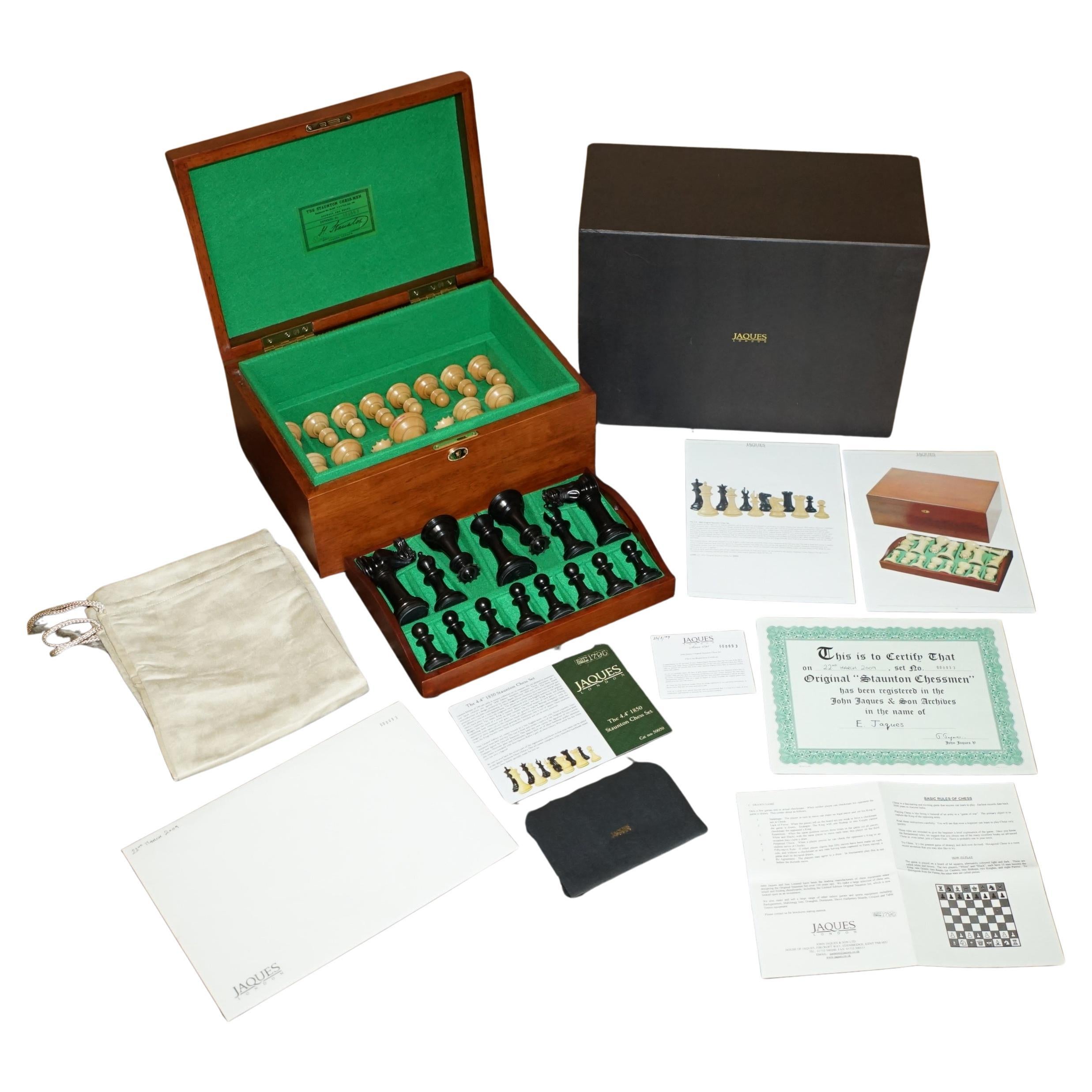 JUMBO JAQUES LTD EDiTION 1850 STAUNTON CHESSMAN CHESS SET INC CERTIFCATES ETC en vente