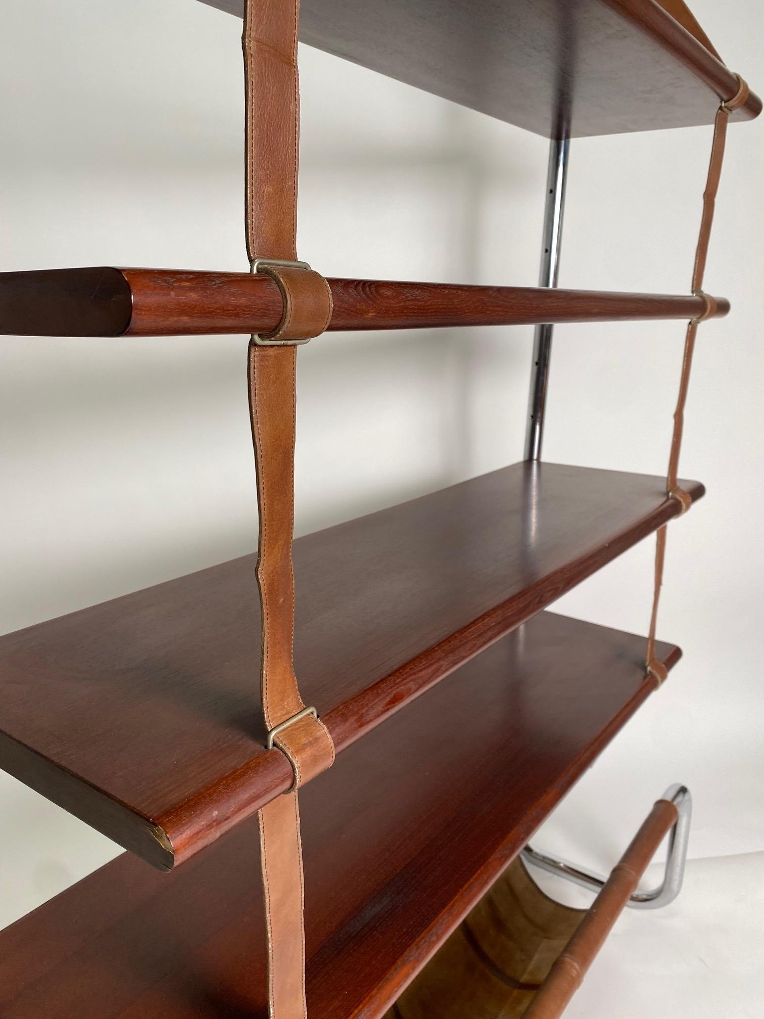 Minimalist Jumbo Line Bookcase by Luigi Massoni for Poltronova, Italy 1970s (First Edition) For Sale
