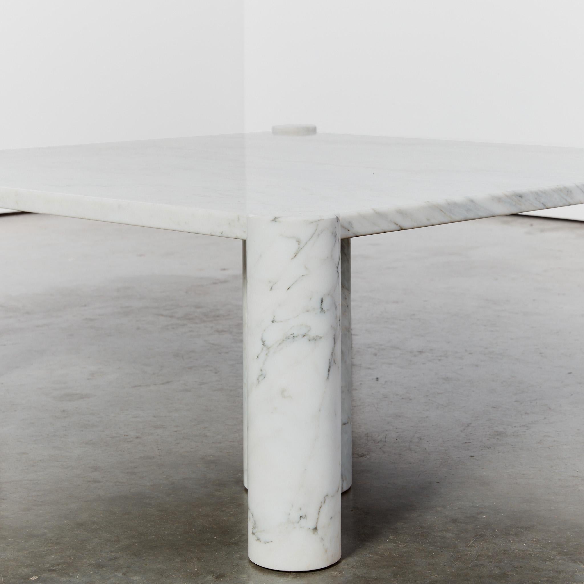 Jumbo marble coffee table by Gae Aulenti for Knoll International 7