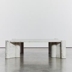Jumbo marble coffee table by Gae Aulenti for Knoll International