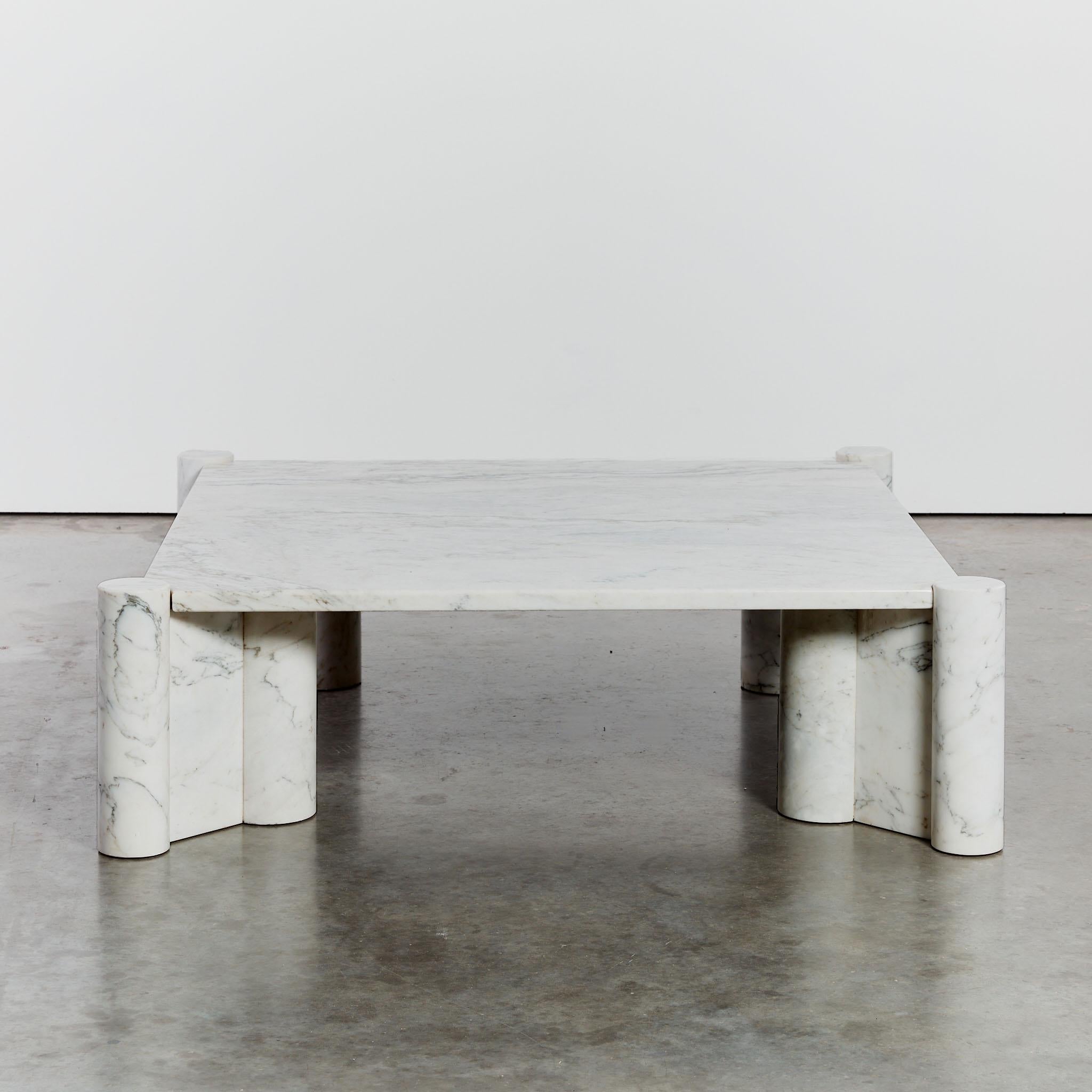 Italian Jumbo marble coffee table by Gae Aulenti for Knoll International