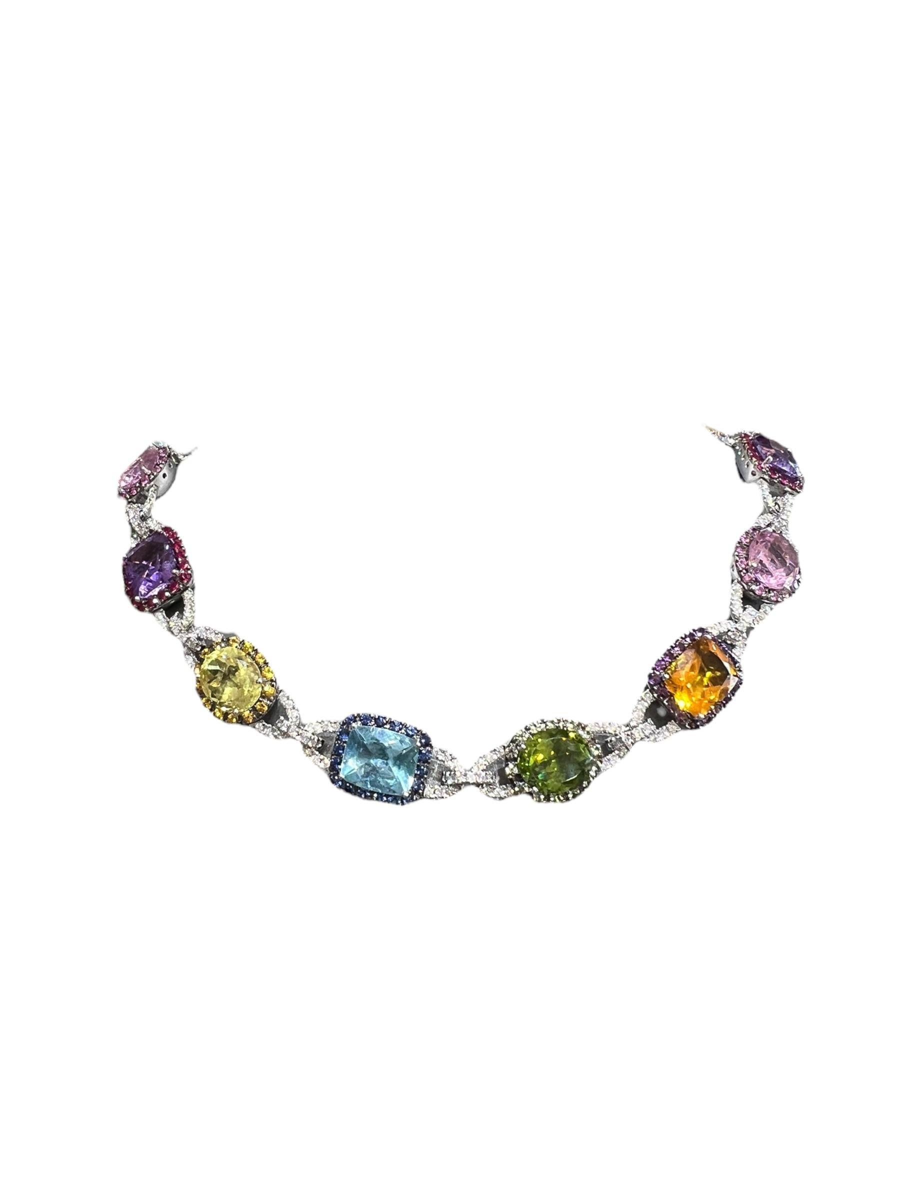 Collier Jumbo en or blanc 14K avec topazes multicolores et saphirs arc-en-ciel et diamants Pour femmes en vente