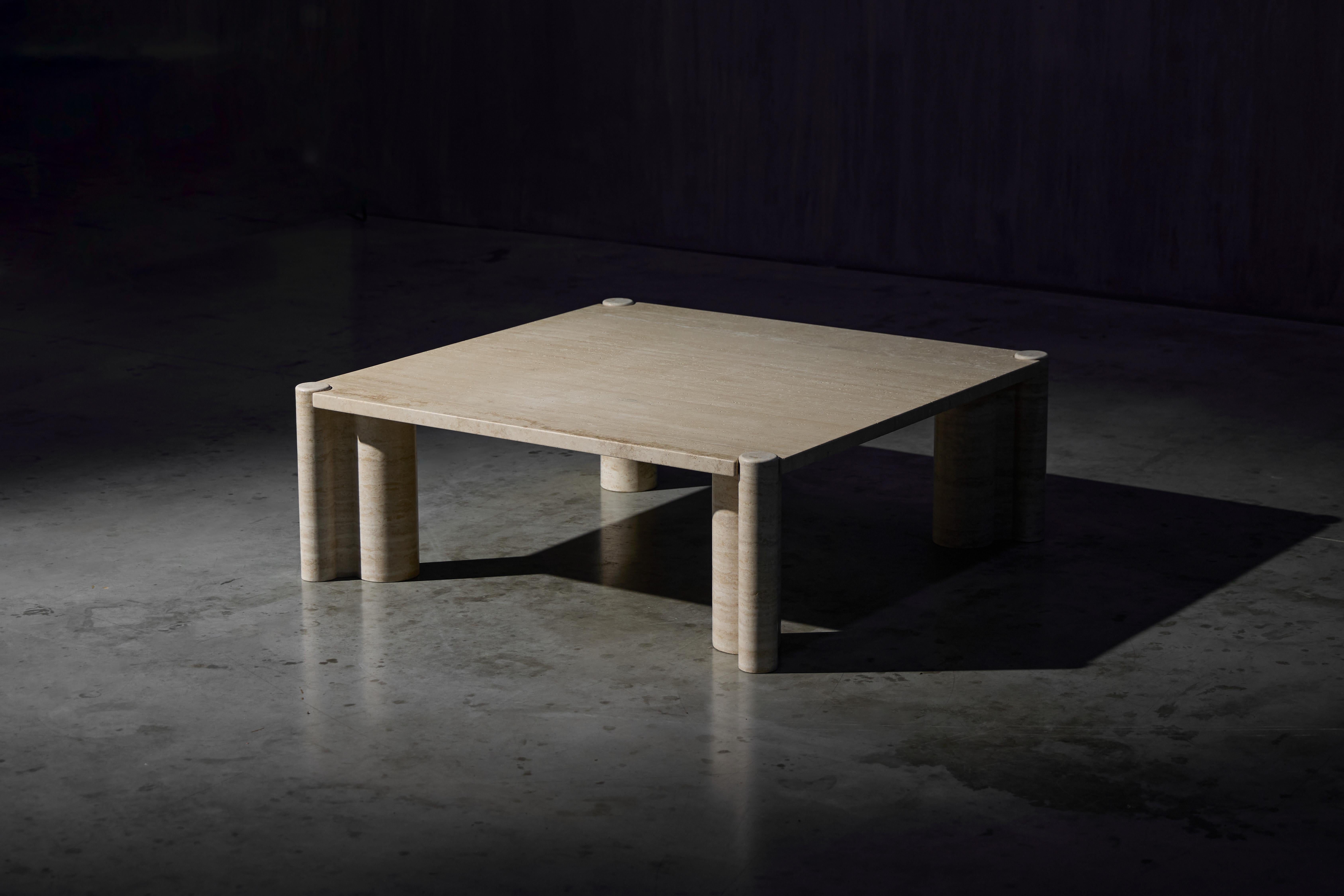 Table basse Jumbo en travertin de Gae Aulenti pour Knoll, Italie, années 1960 Excellent état - En vente à Antwerp, BE