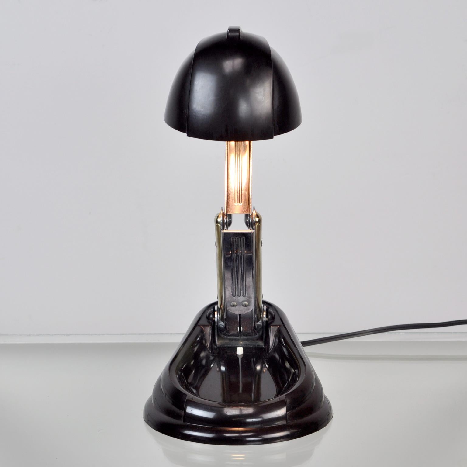 Art Deco Jumo Table Lamp