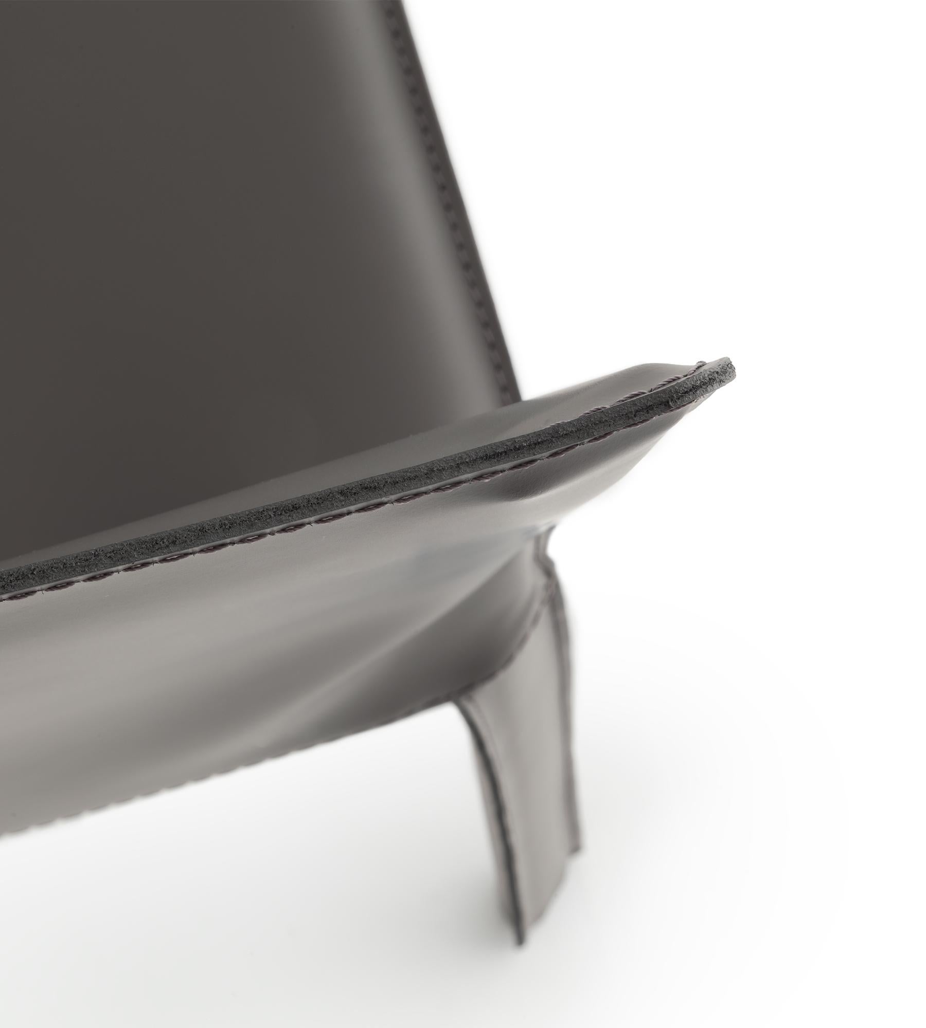 Jumpsuite Chaise en cuir anthracite par Morica Design Neuf - En vente à Geneve, CH