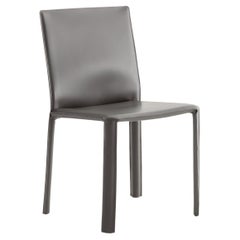 Sedia Jumpsuite in pelle antracite di Morica Design