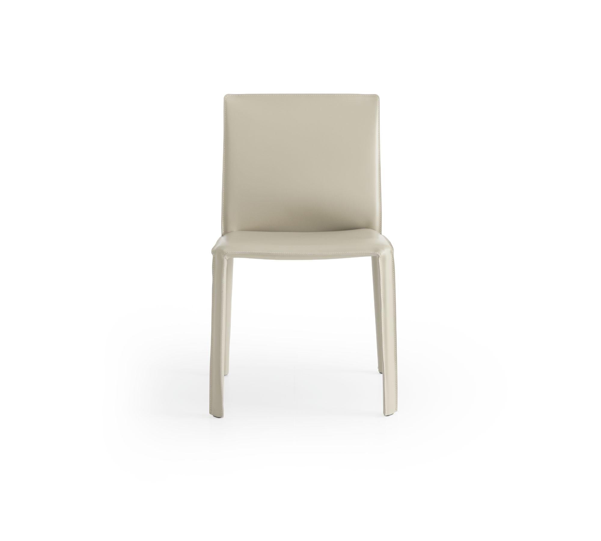 Chaise Jumpsuite en cuir naturel par Morica Design en vente 1