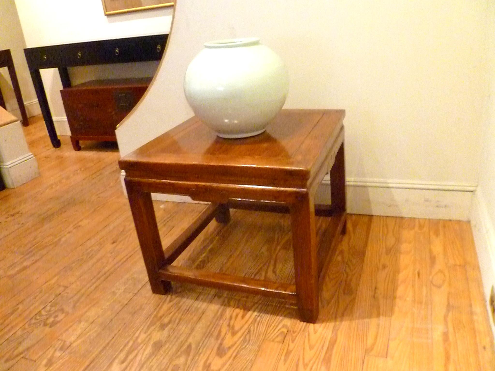 Jumu Square Side Table In Good Condition For Sale In Greenwich, CT