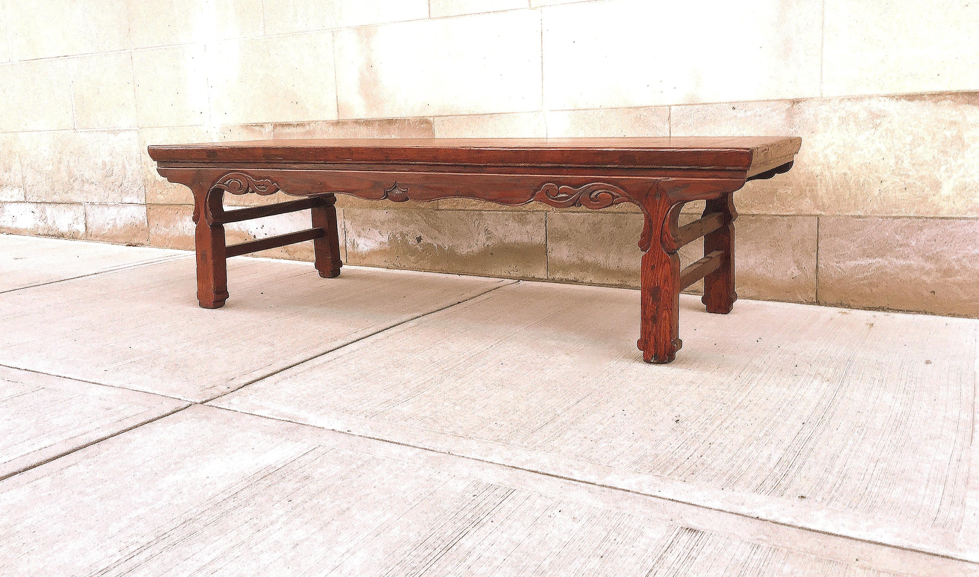 Asiatischer Kang-Tisch aus Jumu-Holz (Poliert) im Angebot