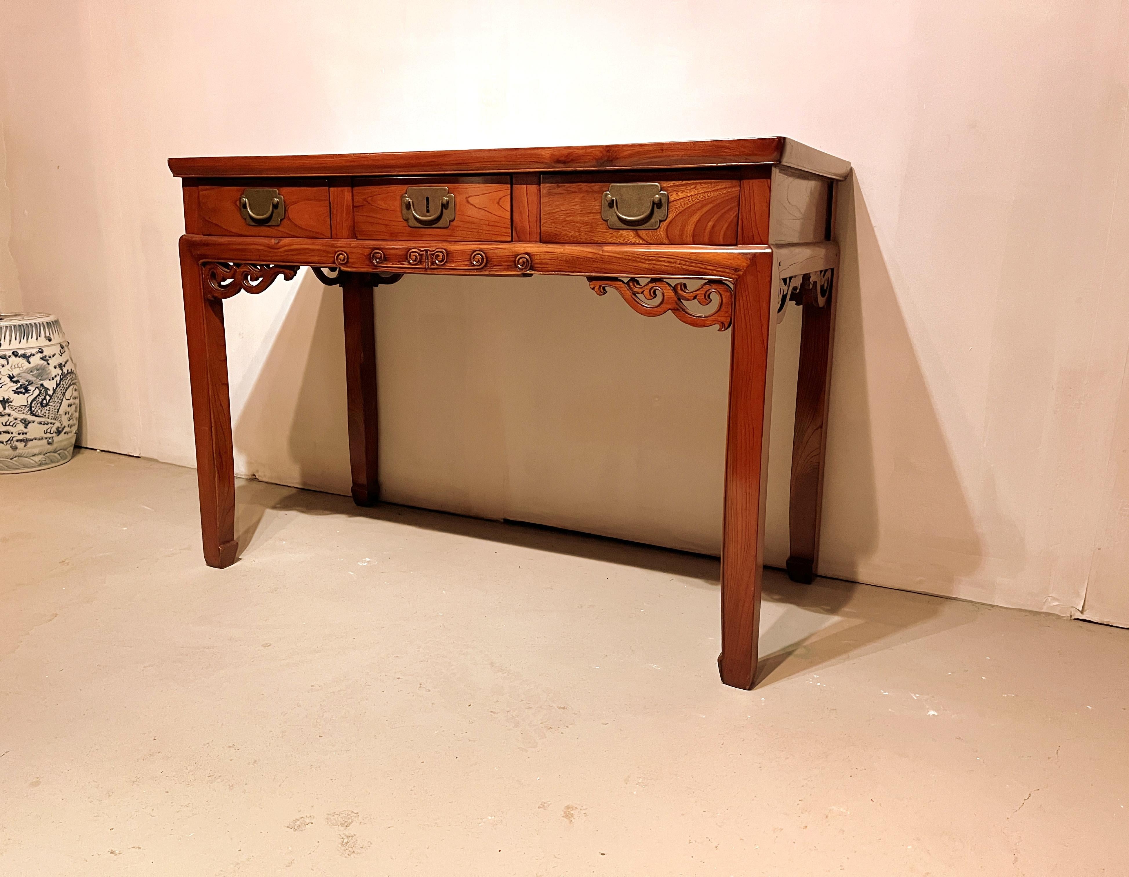 Bureau Jumu Wood avec trois tiroirs Bon état - En vente à Greenwich, CT