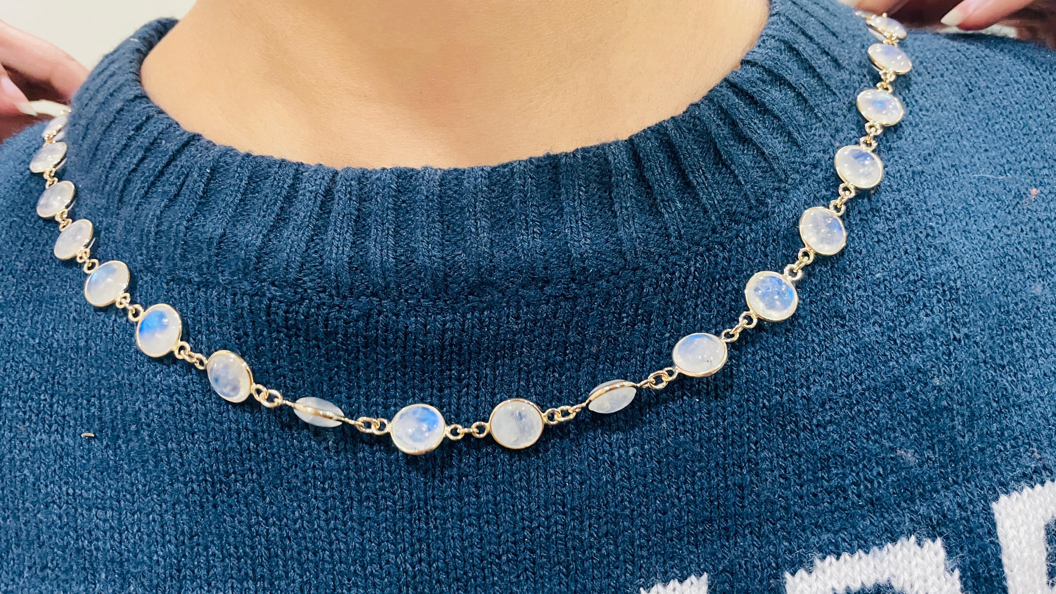 Moderno Collana con pietra lunare di giugno da 80,49 carati per la nonna in oro giallo 18k in vendita