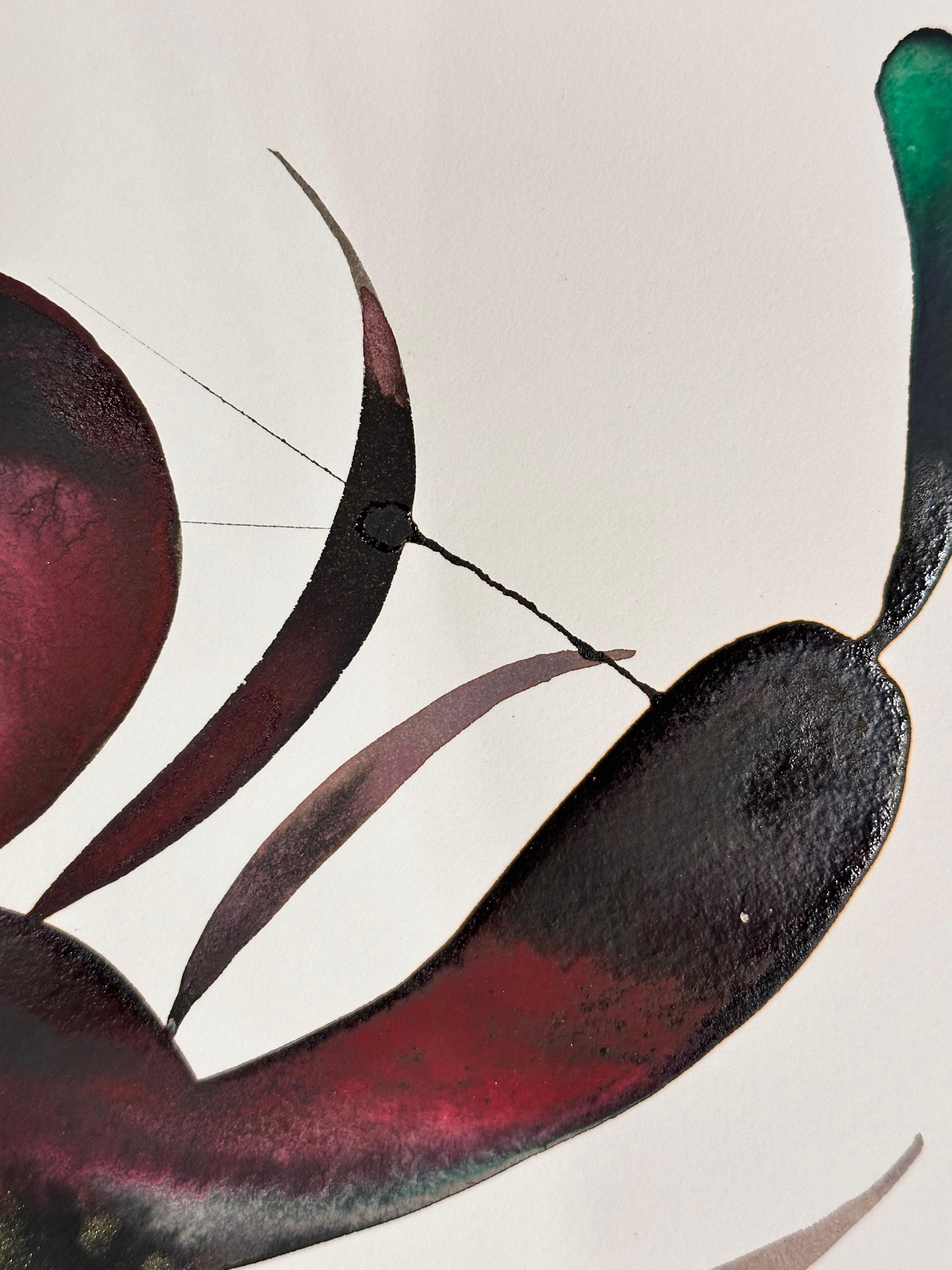 Questo dipinto contemporaneo a inchiostro, gouache e matita su carta d'archivio è composto da forme solide circondate da un motivo di linee e punti delicati in verde acqua brillante, oro luminoso, melanzana, magenta scuro e grigio