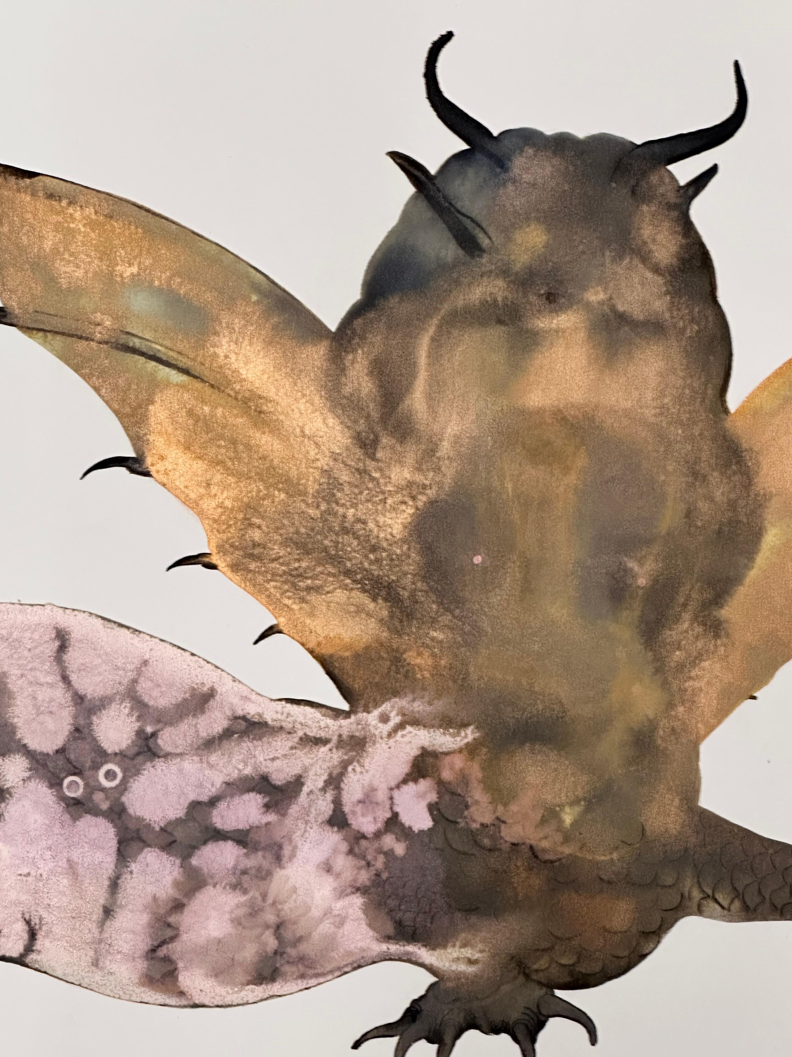 Madre III - Criatura mítica de oro contemporáneo Animal alado, 2024 en venta 3