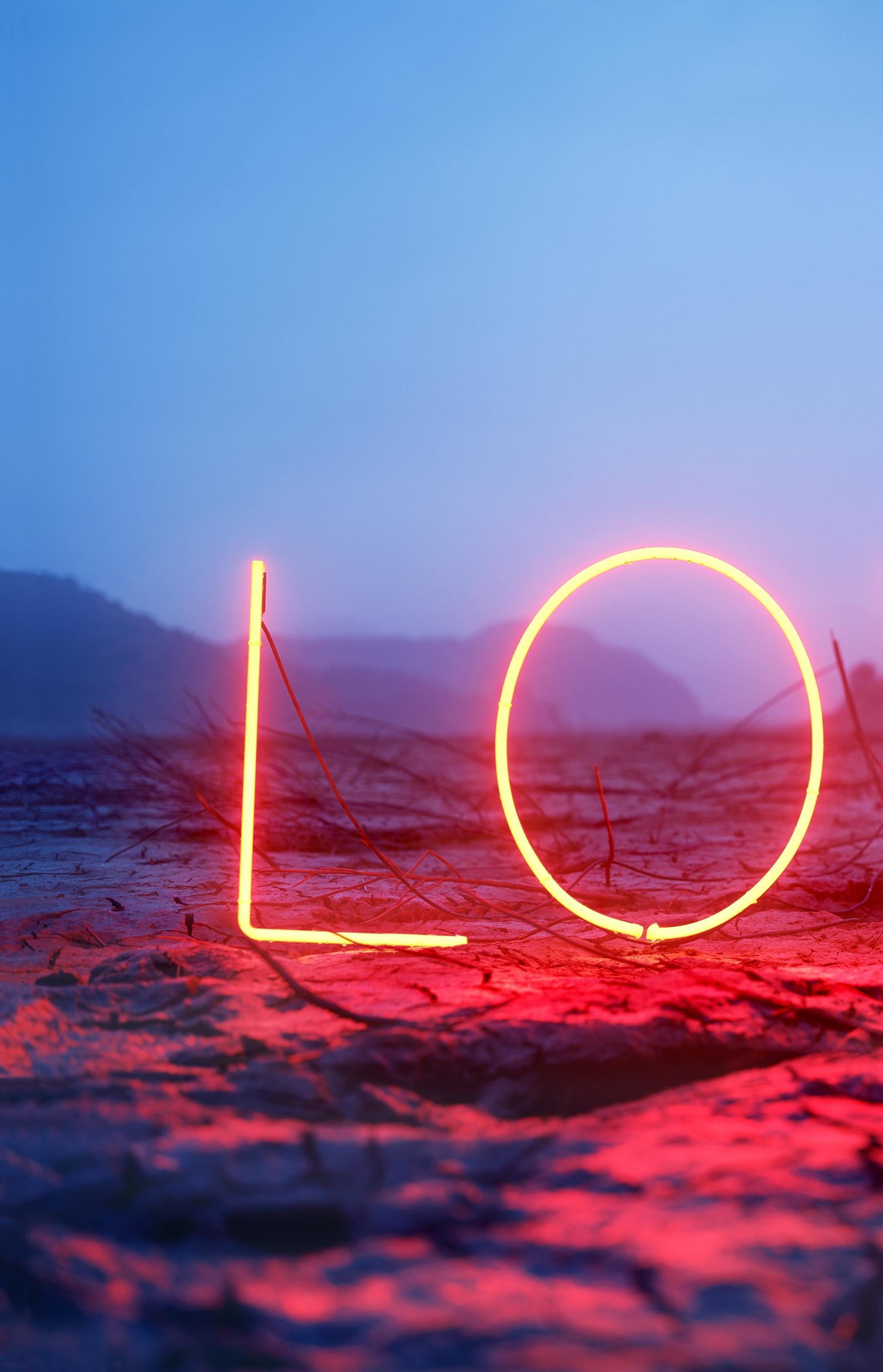 LOVE #1 – Jung Lee, Neon, Text, Installation, Symbol, Art, Nature For Sale 2
