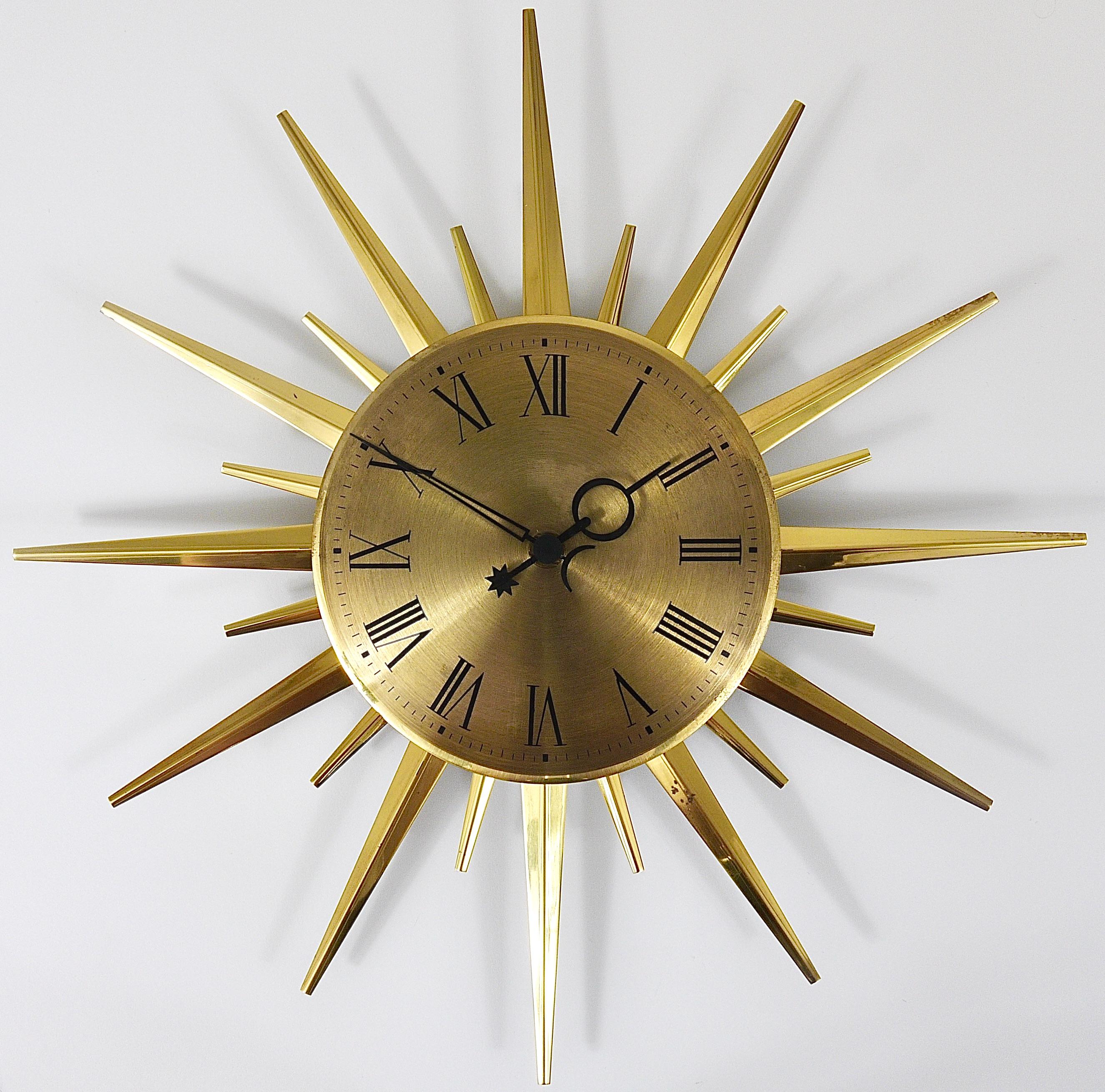 Junghans Mid-Century Modern Golden Sunburst Brass Wall Clock, Germany, 1960s In Good Condition In Vienna, AT