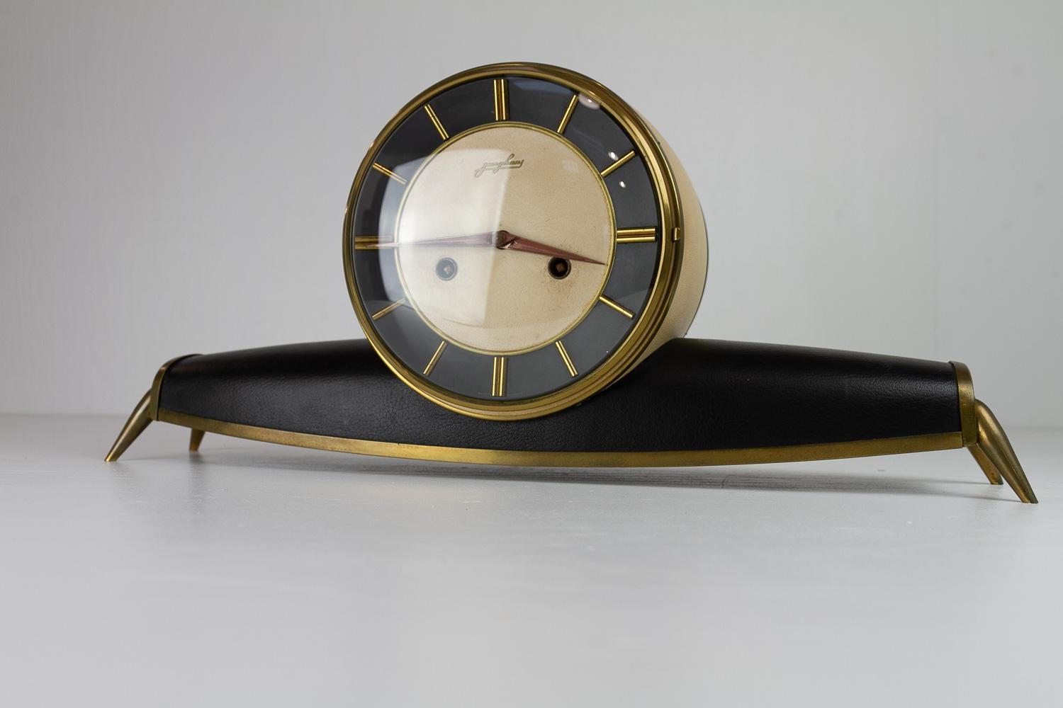 Junghans Mid-Century Modern Mantel Clock, 1950s. 4