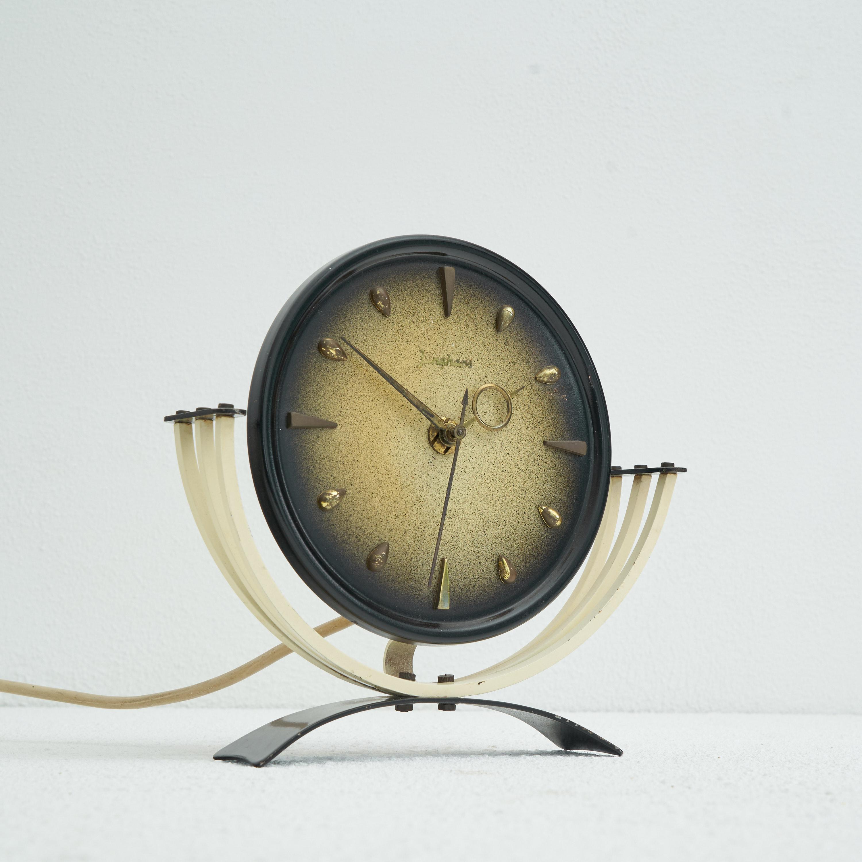 Junghans Mid-Century Table Clock in Metal and Brass, 1950s In Good Condition For Sale In Tilburg, NL
