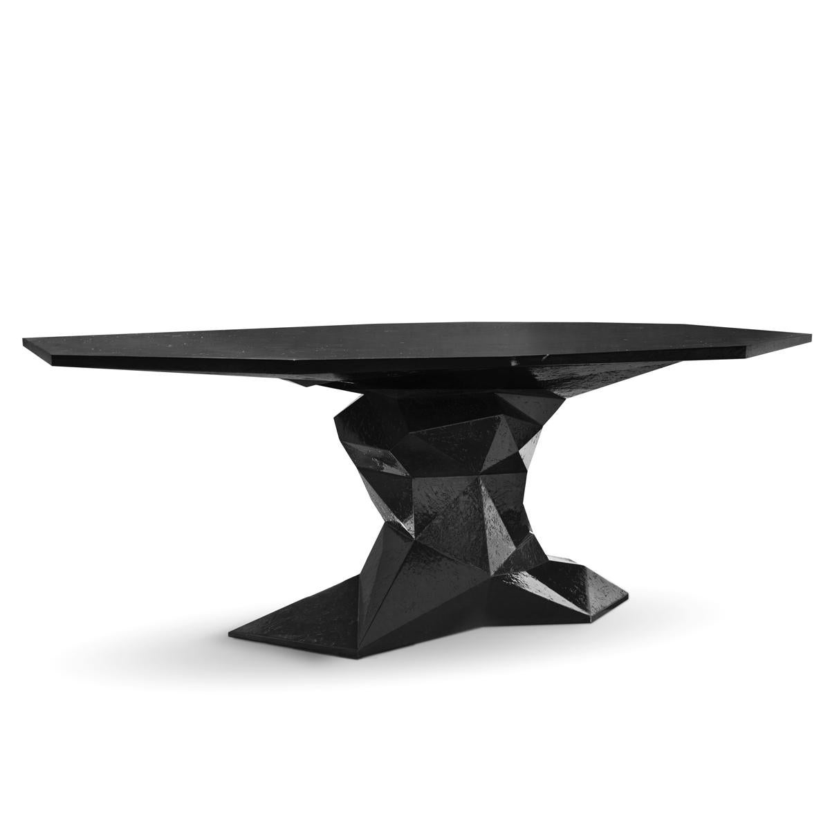 Dining table jungle black with wood structure lacquered 
with a translucent black tone with high gloss varnish.
Exceptional piece. Also available in jungle green finish.