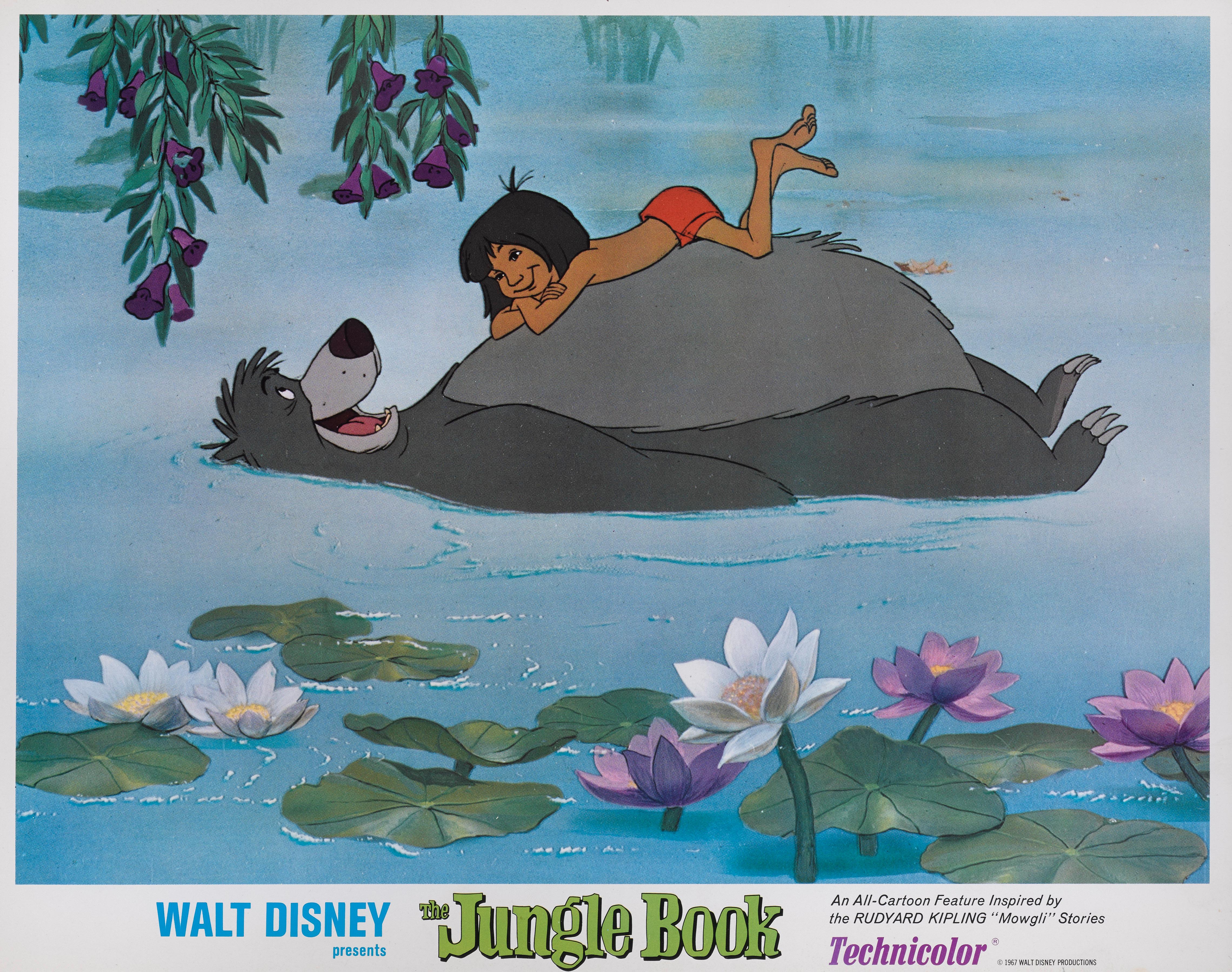 Original US-Lobbykarte, die 1967 in amerikanischen Kinos zur Werbung für Disneys Animationsklassiker verwendet wurde.
Der Film enthielt den berühmten Song The Bare Necessities von Terry Gilkyson.
Diese Lobbykarte ist in einem Sapele-Holzrahmen mit