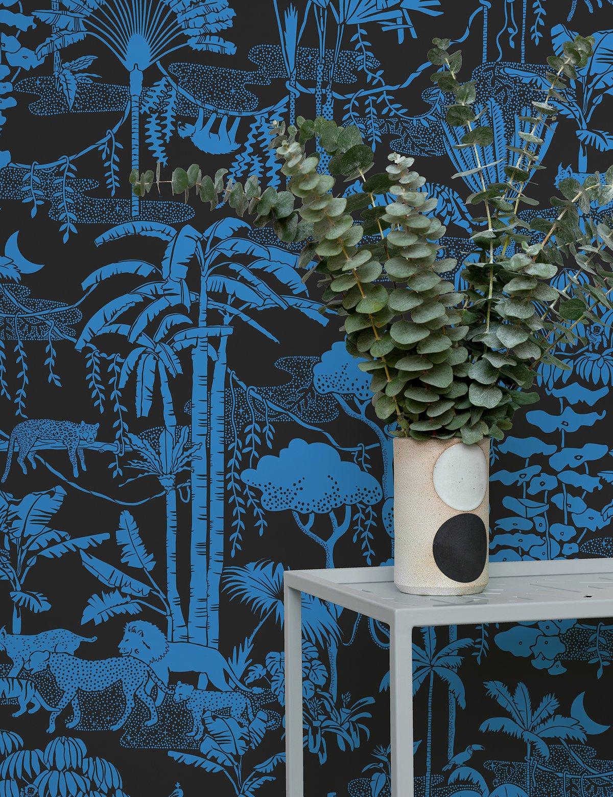 Get lost in this nocturnal fantasy jungle-scape! Flora and fauna combine to create the ultimate dreamy pattern.

Printing: Digital pigment print (minimum order of 4 rolls).
Material: FSC-certified paper. 
Trimming: This product may come pre-trimmed