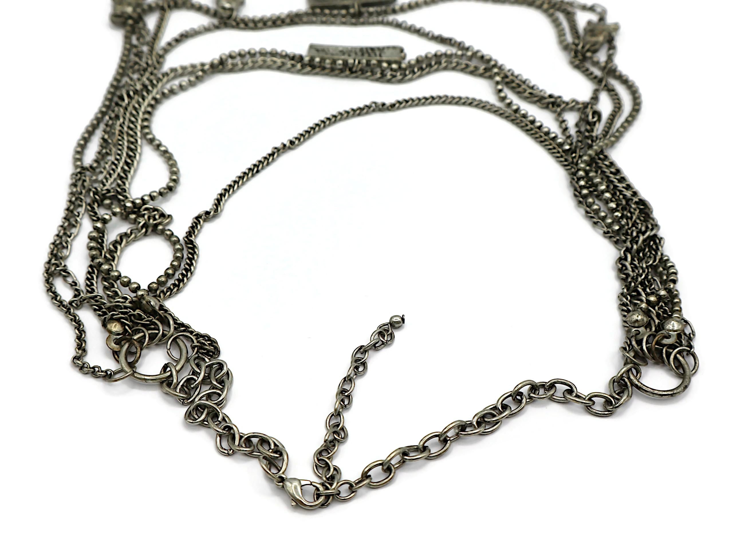 JEAN PAUL GAULTIER JUNIOR (Attribuito a) Collana con Charm Multi Catena in tono argento in vendita 6