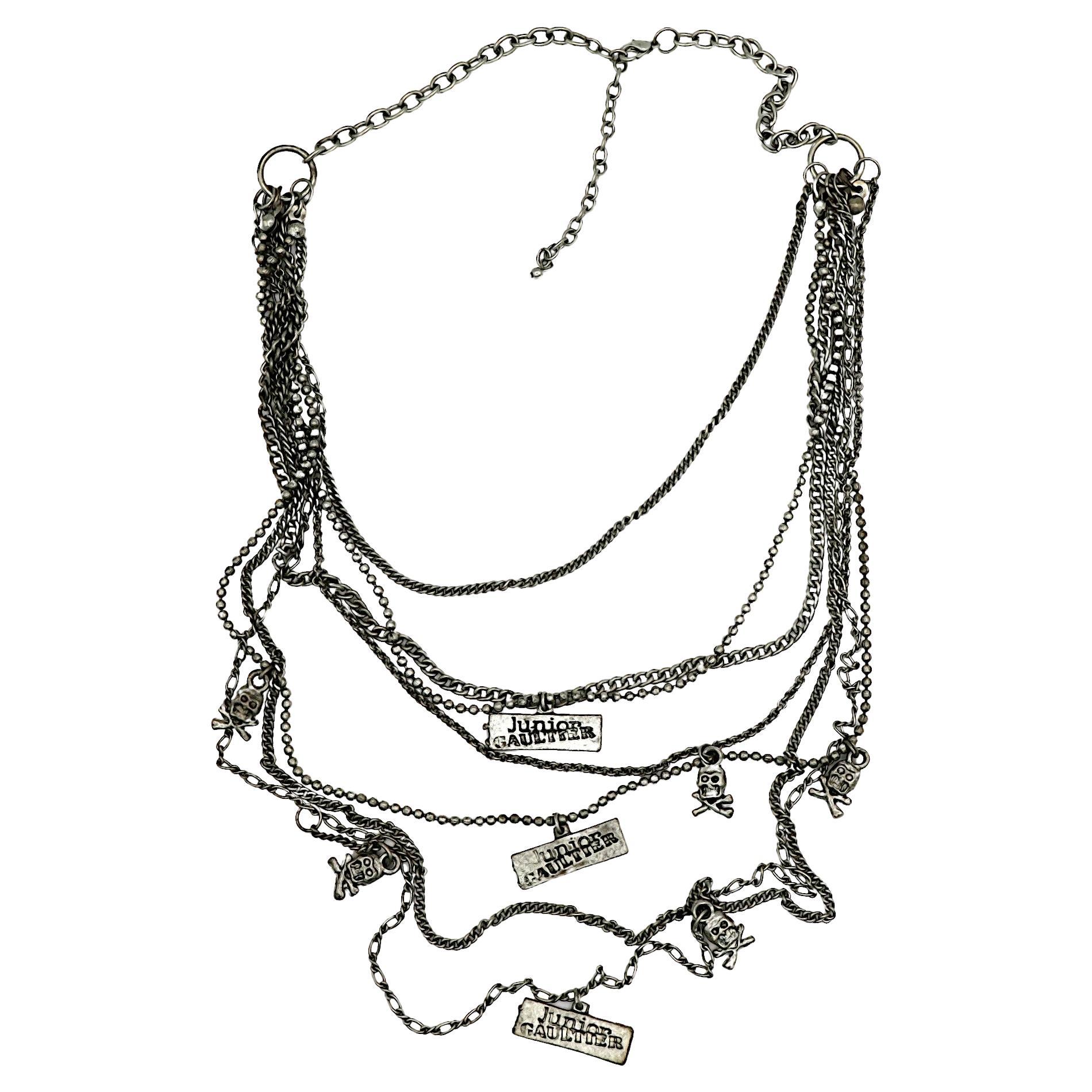 JEAN PAUL GAULTIER JUNIOR (Attribuito a) Collana con Charm Multi Catena in tono argento in vendita