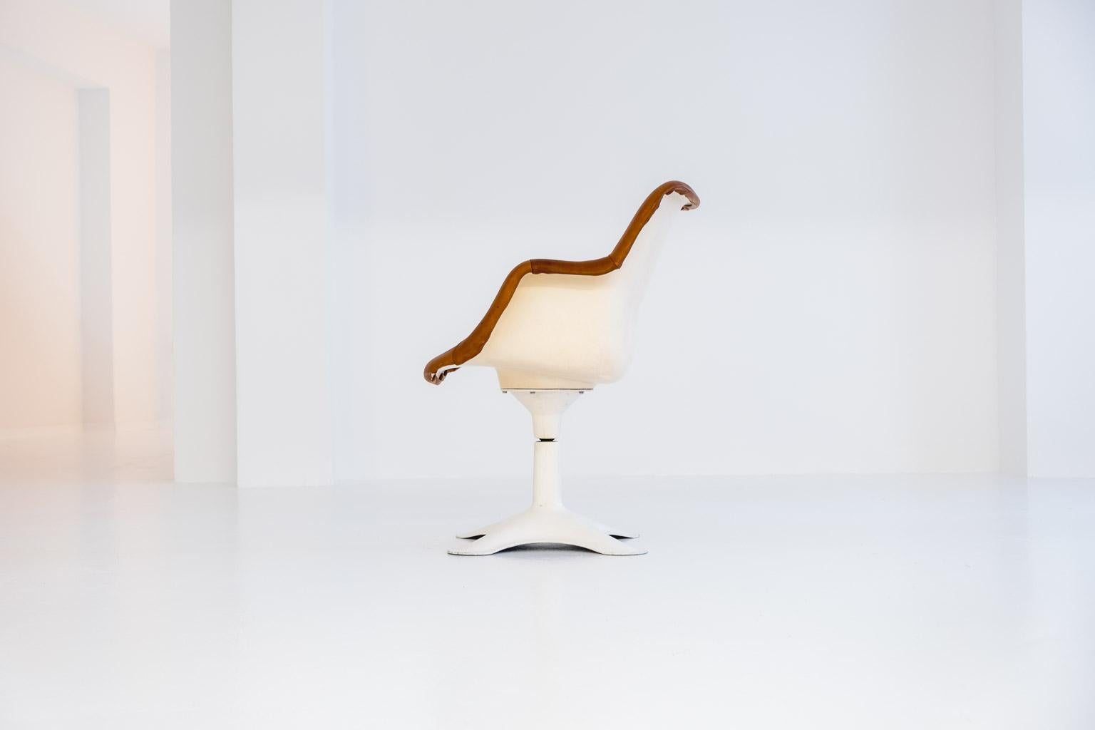 Junior Swivel Chair by Yrjö Kukkapuro for Haimi, Finnland, 1966 For Sale 3