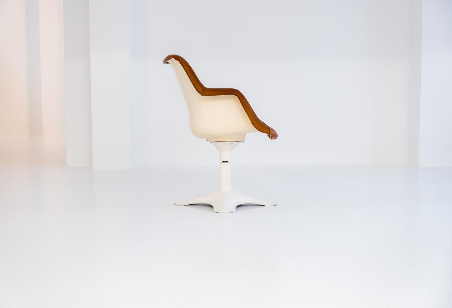 Junior Swivel Chair by Yrjö Kukkapuro for Haimi, Finnland, 1966 In Good Condition For Sale In Frankfurt am Main, DE